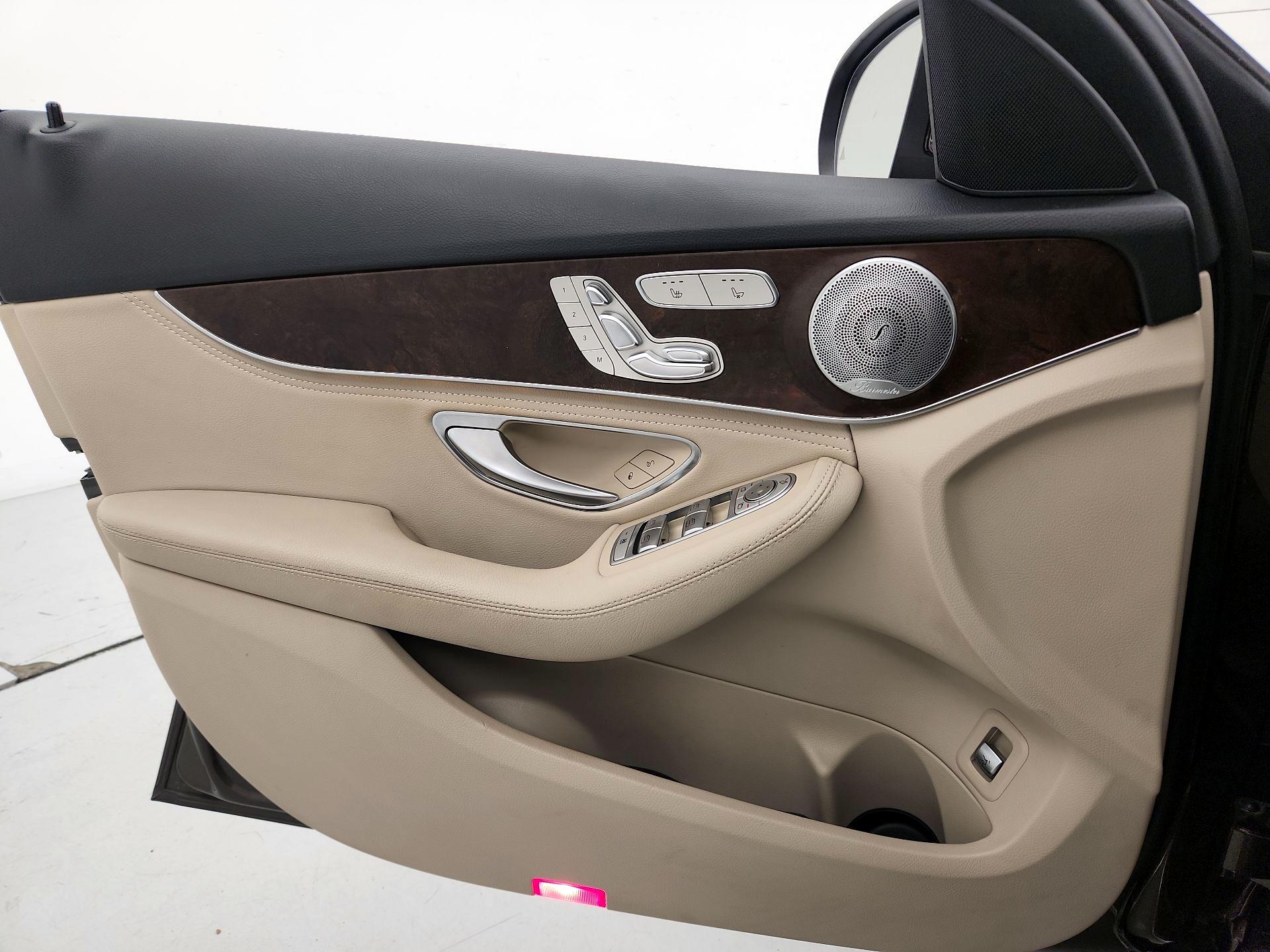 Thumbnail: 2016 Mercedes-Benz C-Class - 12