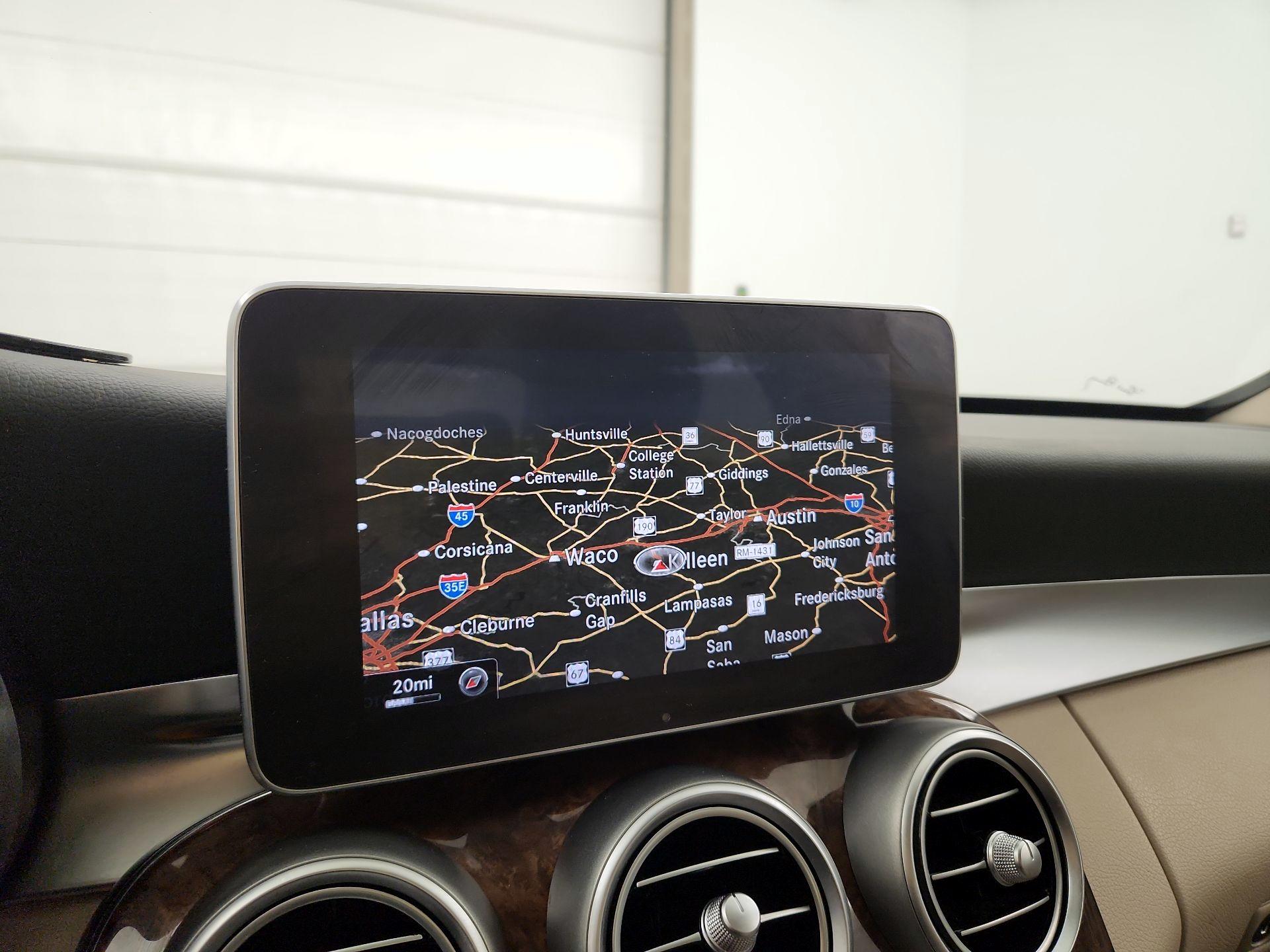 Thumbnail: 2016 Mercedes-Benz C-Class - 14
