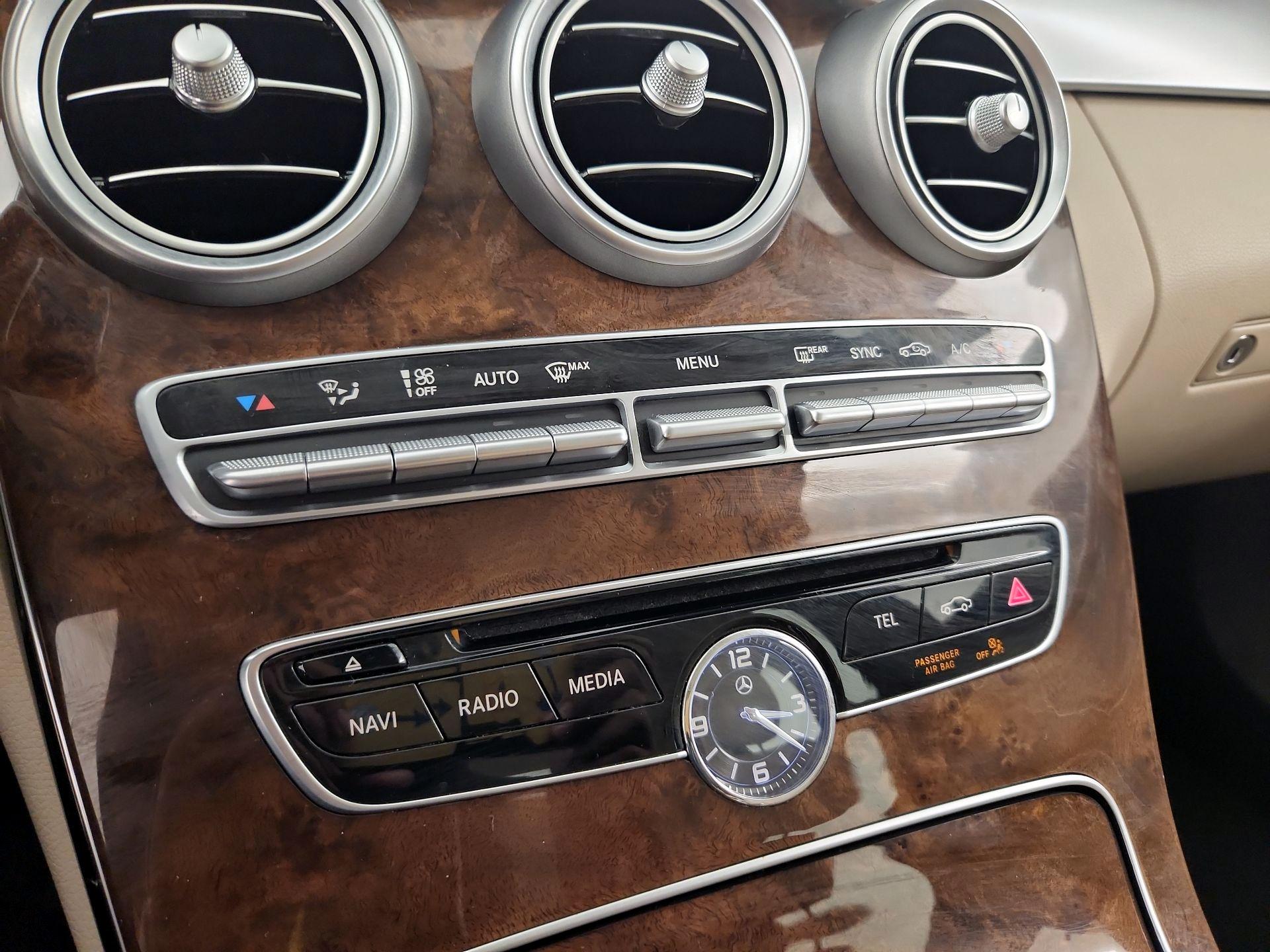 Thumbnail: 2016 Mercedes-Benz C-Class - 17