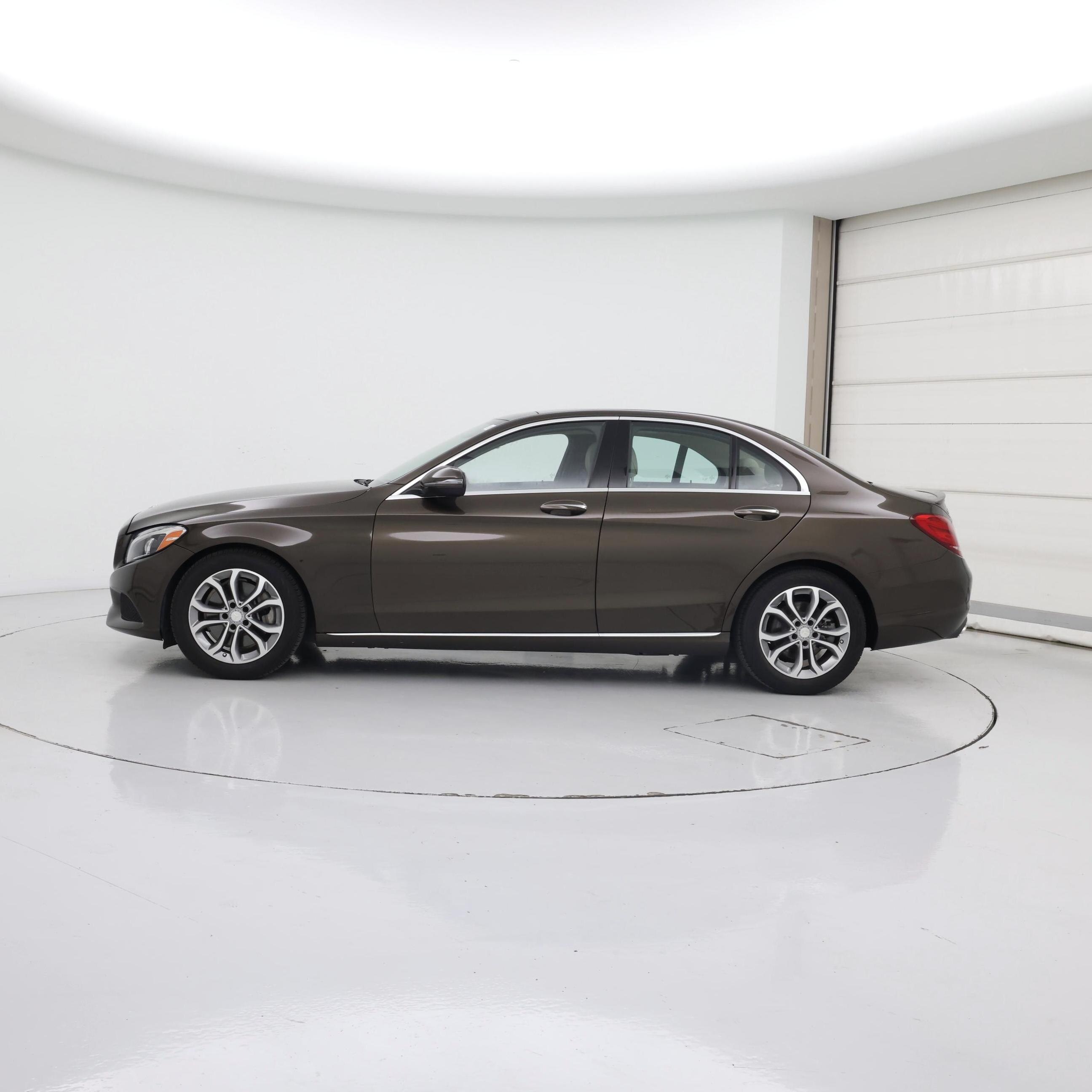 Thumbnail: 2016 Mercedes-Benz C-Class - 3