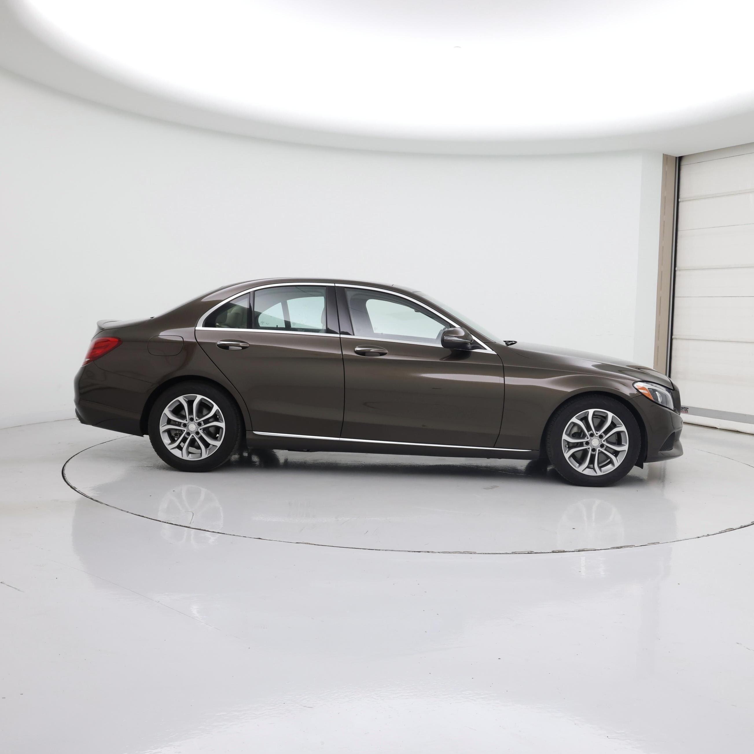 Thumbnail: 2016 Mercedes-Benz C-Class - 7
