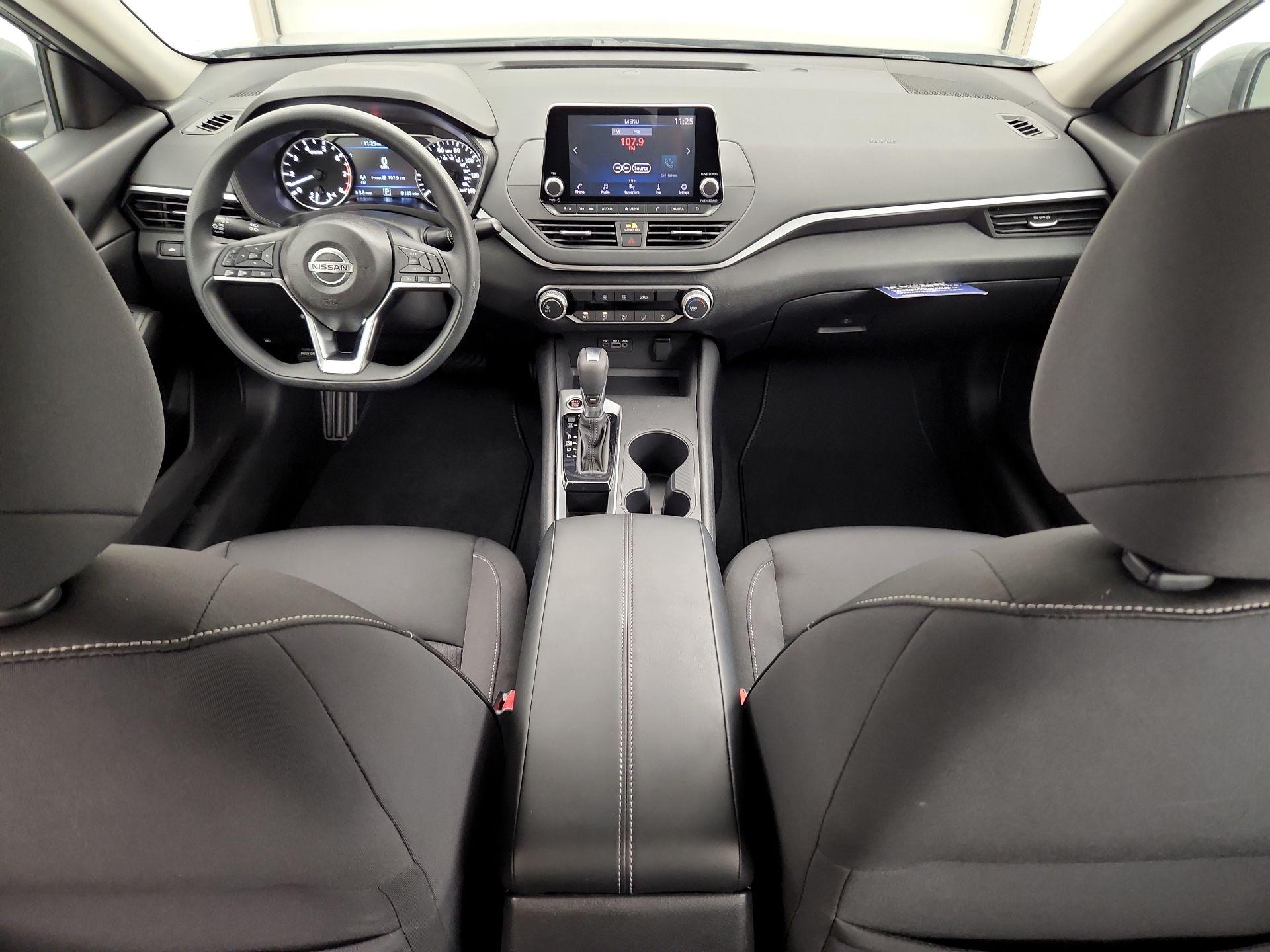 Thumbnail: 2020 Nissan Altima - 9