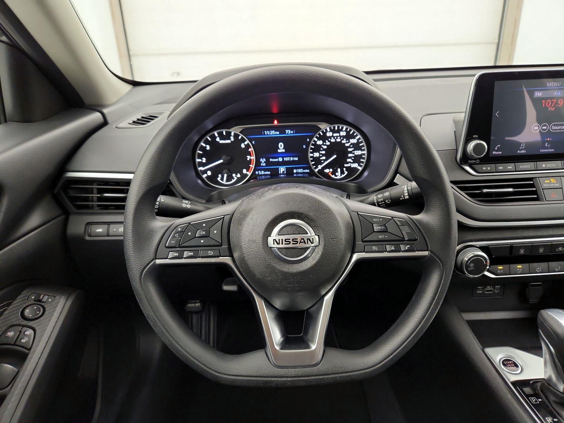 Thumbnail: 2020 Nissan Altima - 10