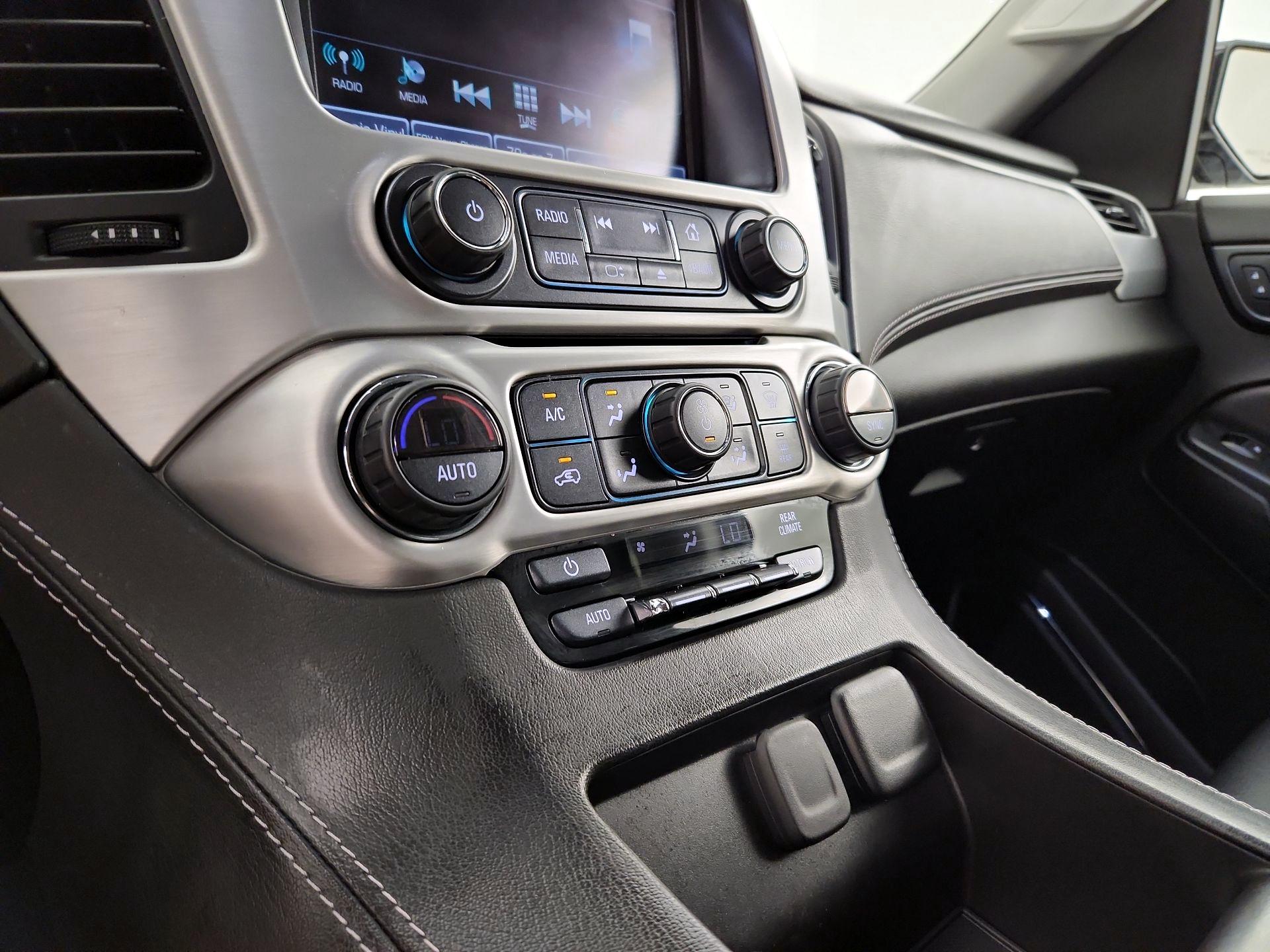 Thumbnail: 2019 GMC Yukon XL - 16