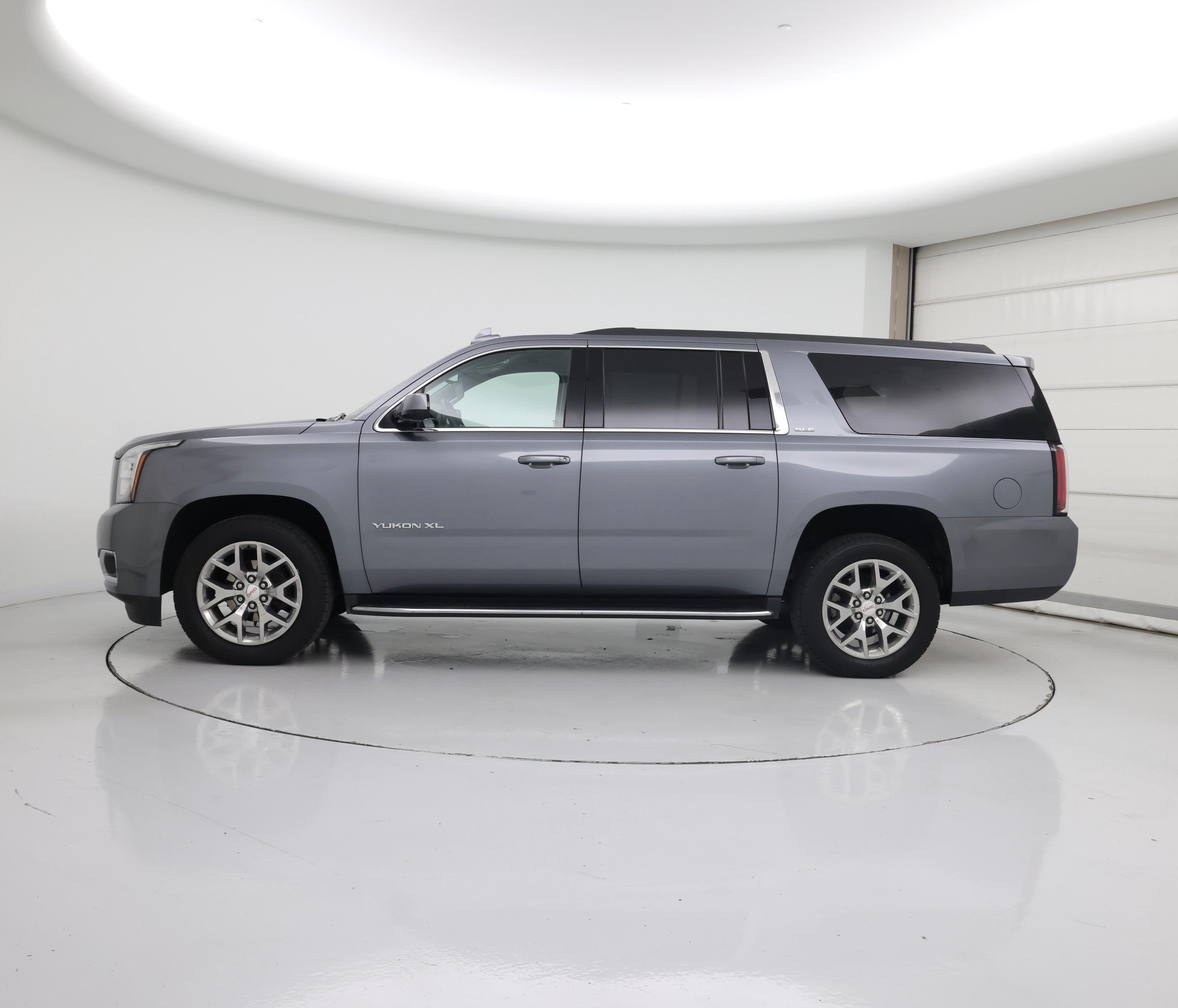 Thumbnail: 2019 GMC Yukon XL - 3