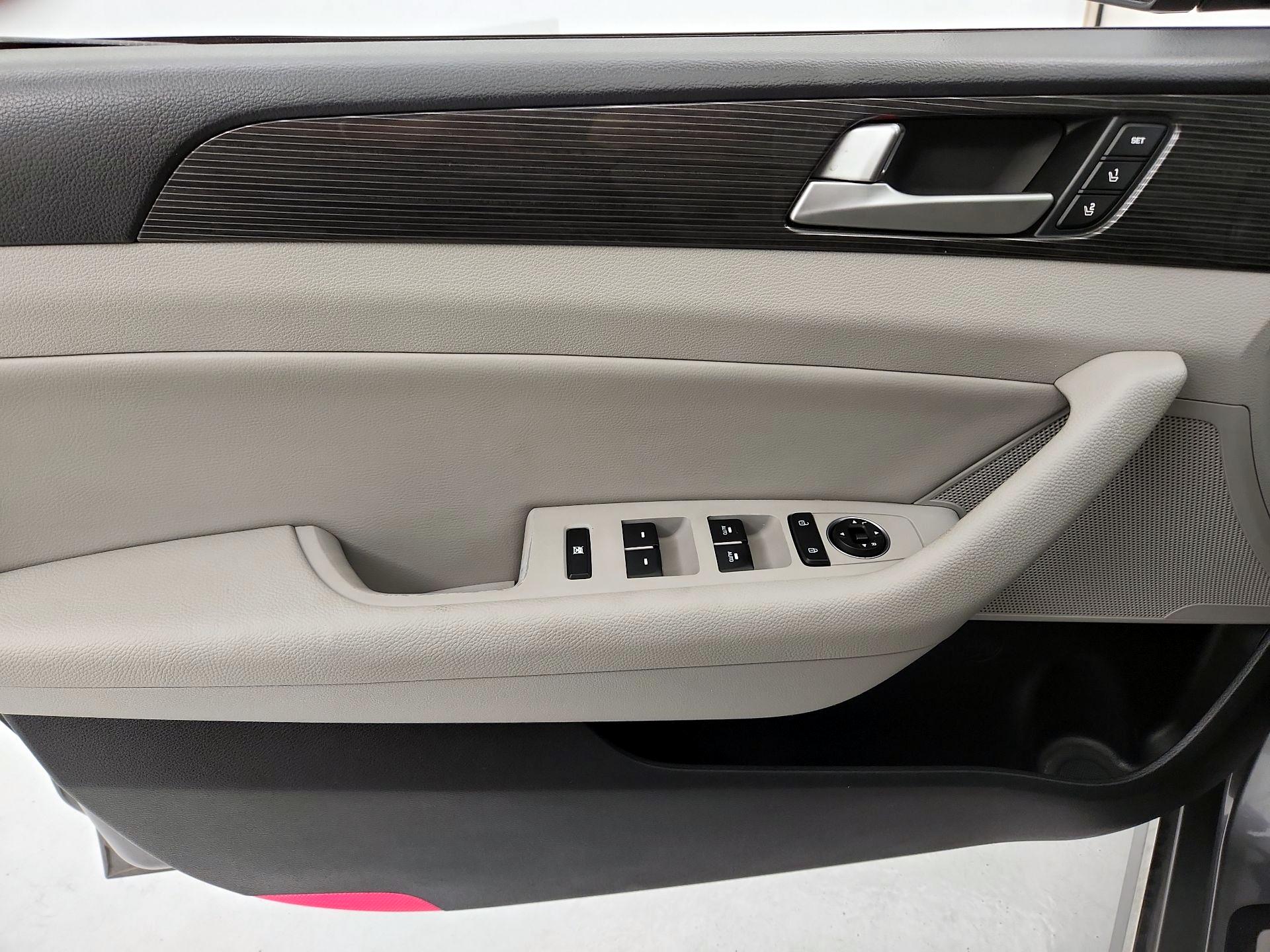 Thumbnail: 2018 Hyundai Sonata - 12