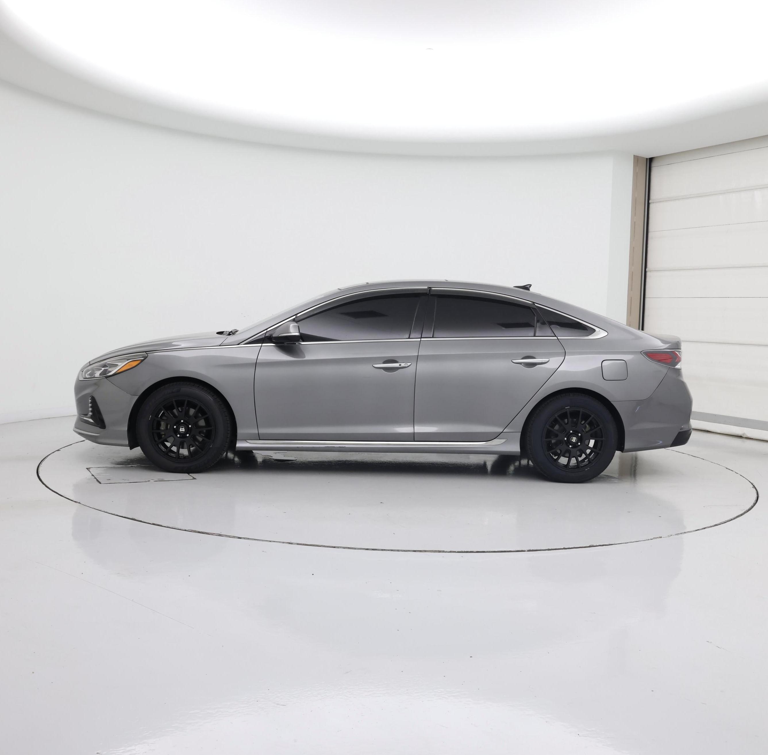 Thumbnail: 2018 Hyundai Sonata - 3
