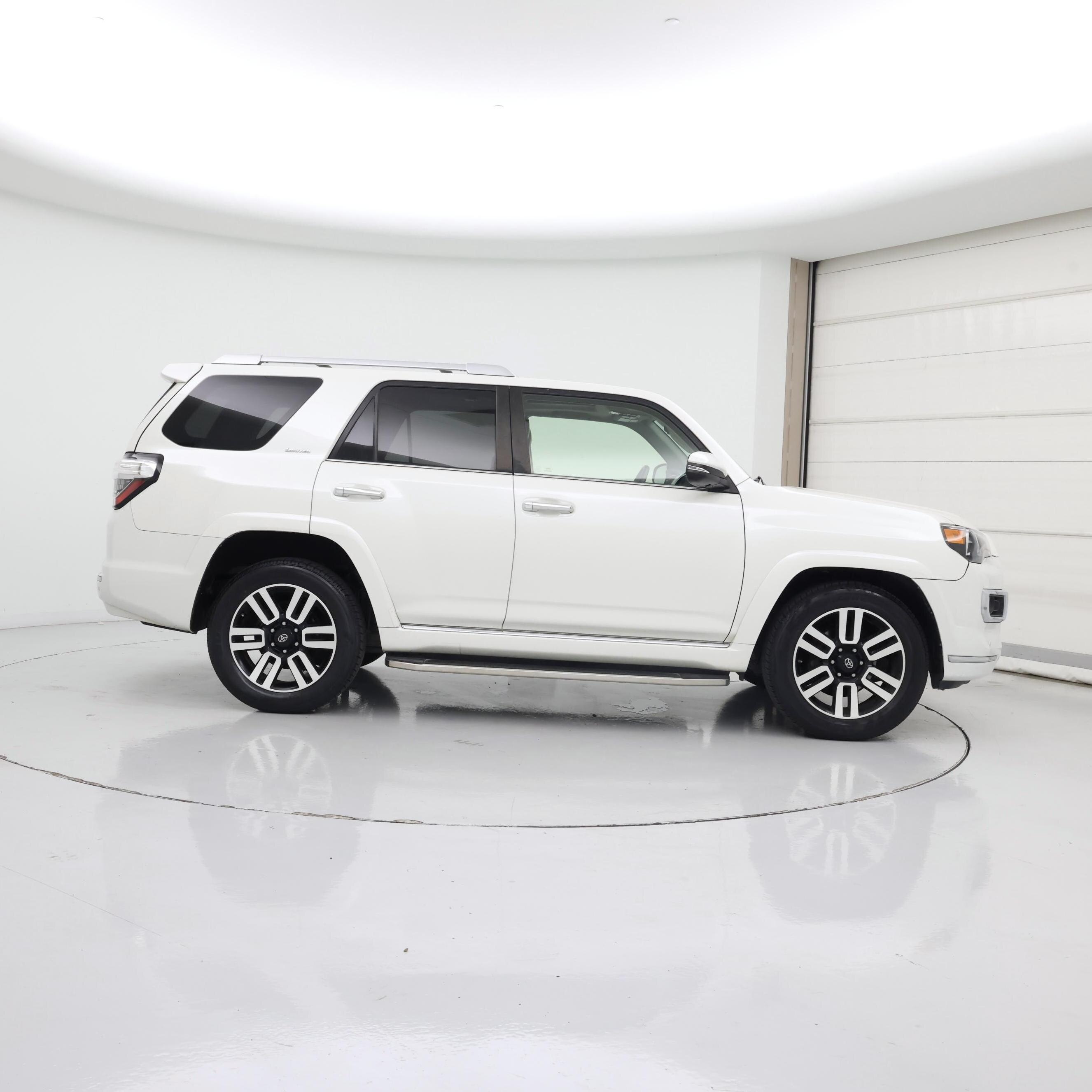 Thumbnail: 2016 Toyota 4Runner - 7