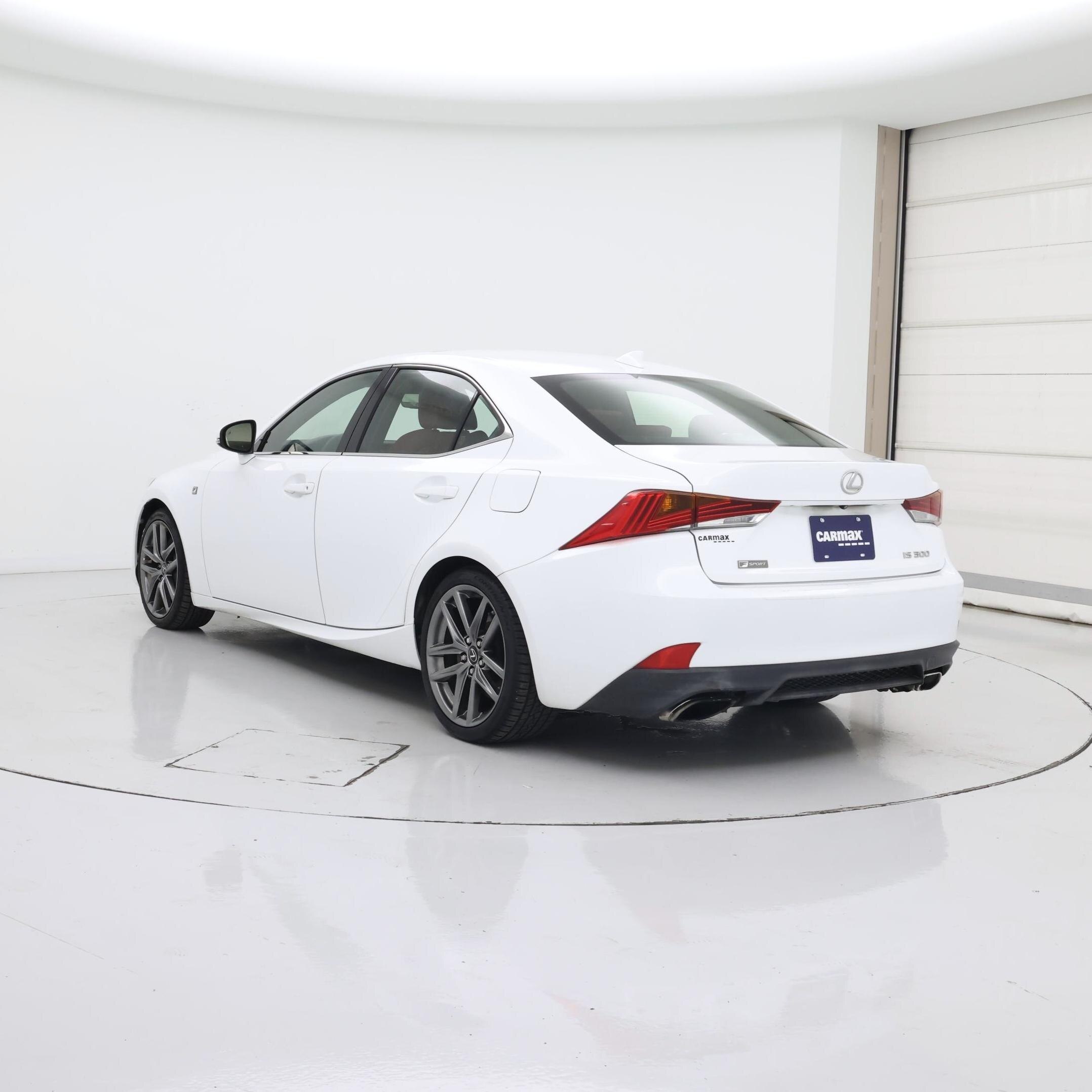 Thumbnail: 2018 Lexus IS - 2