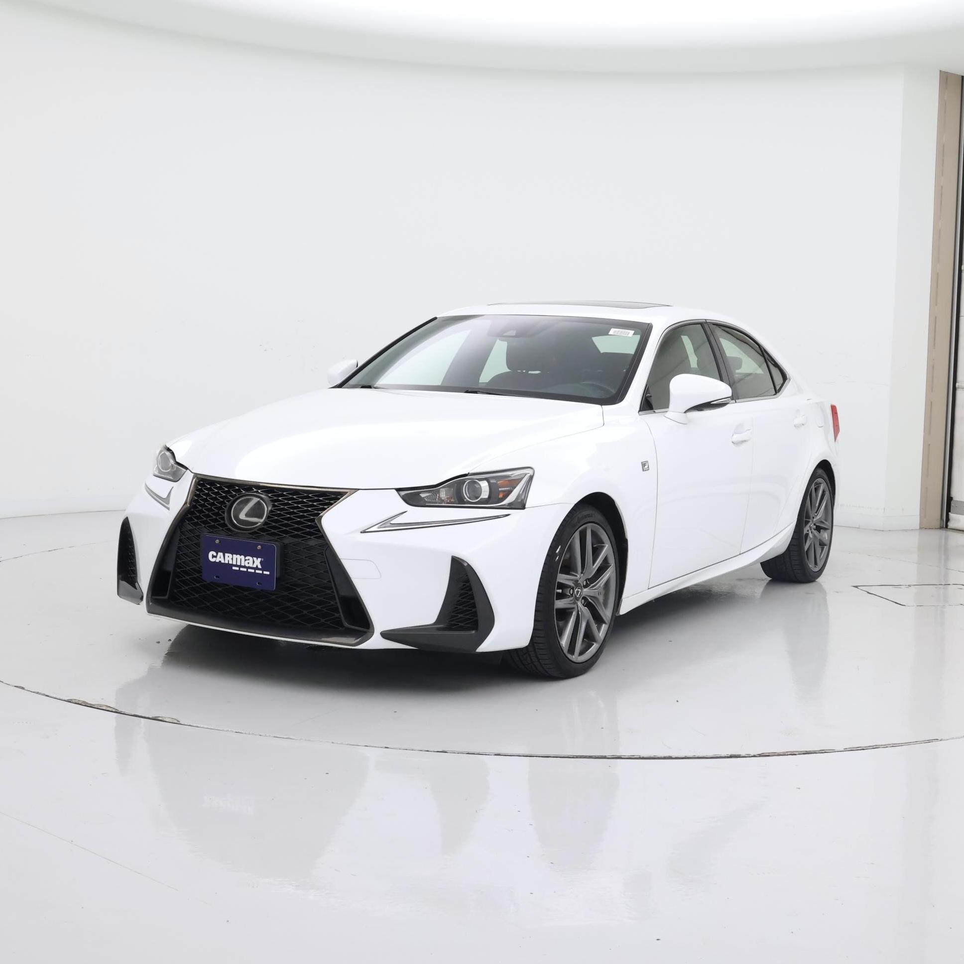 Thumbnail: 2018 Lexus IS - 4