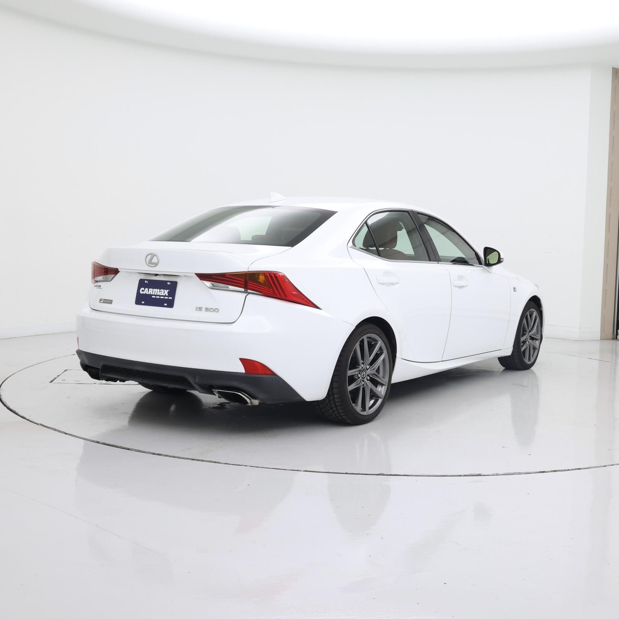 Thumbnail: 2018 Lexus IS - 8