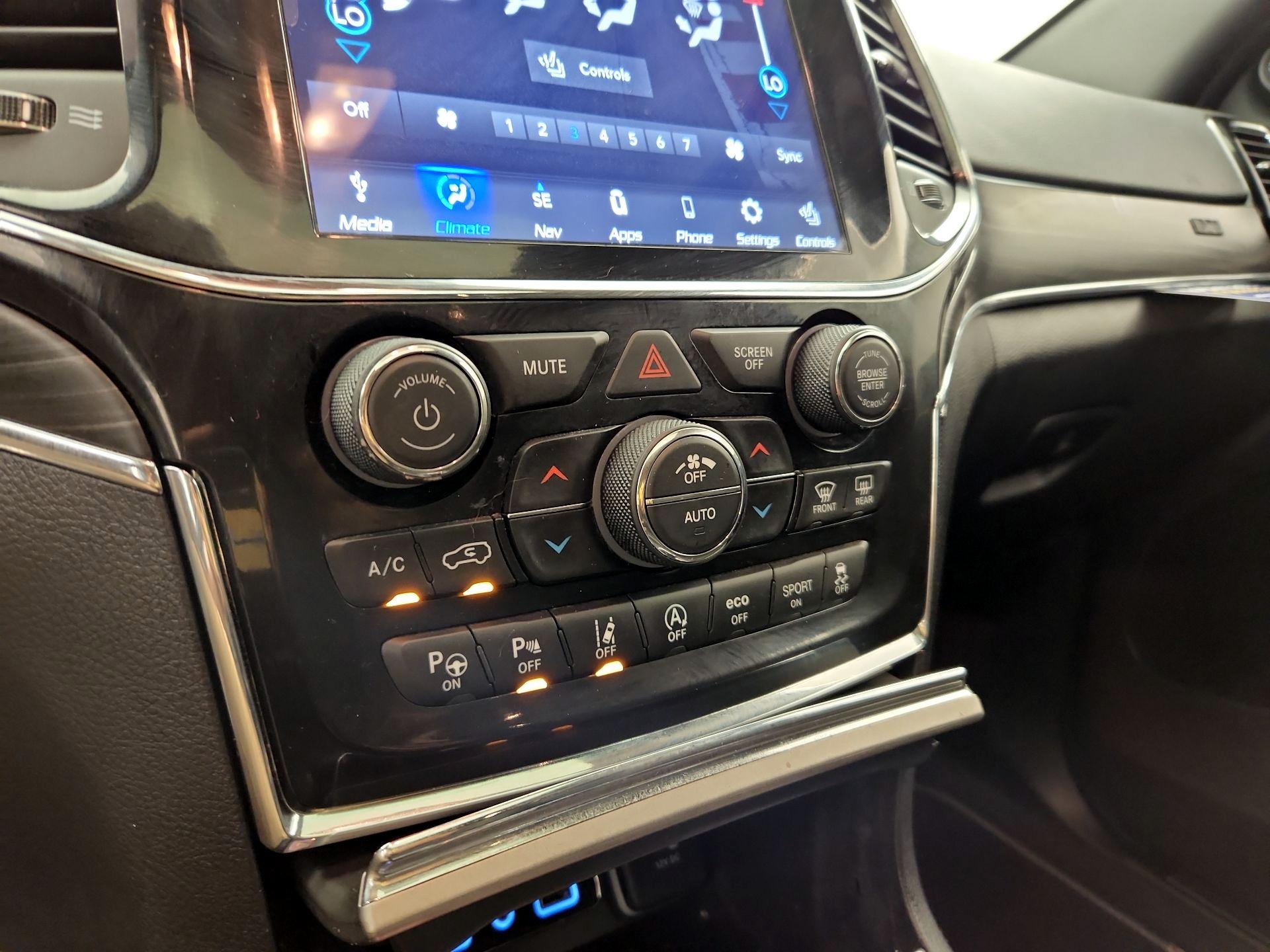 Thumbnail: 2021 Jeep Grand Cherokee - 17