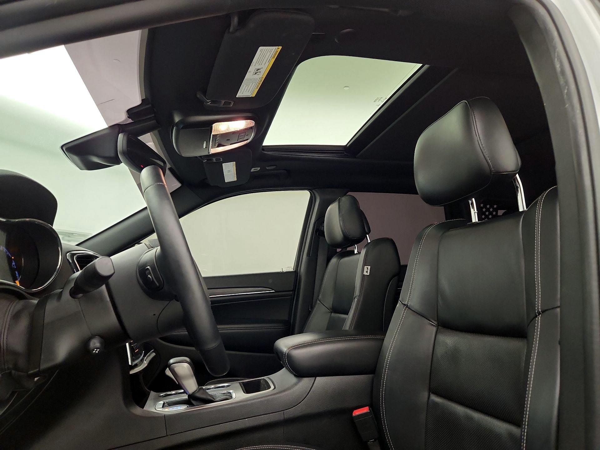 Thumbnail: 2021 Jeep Grand Cherokee - 20