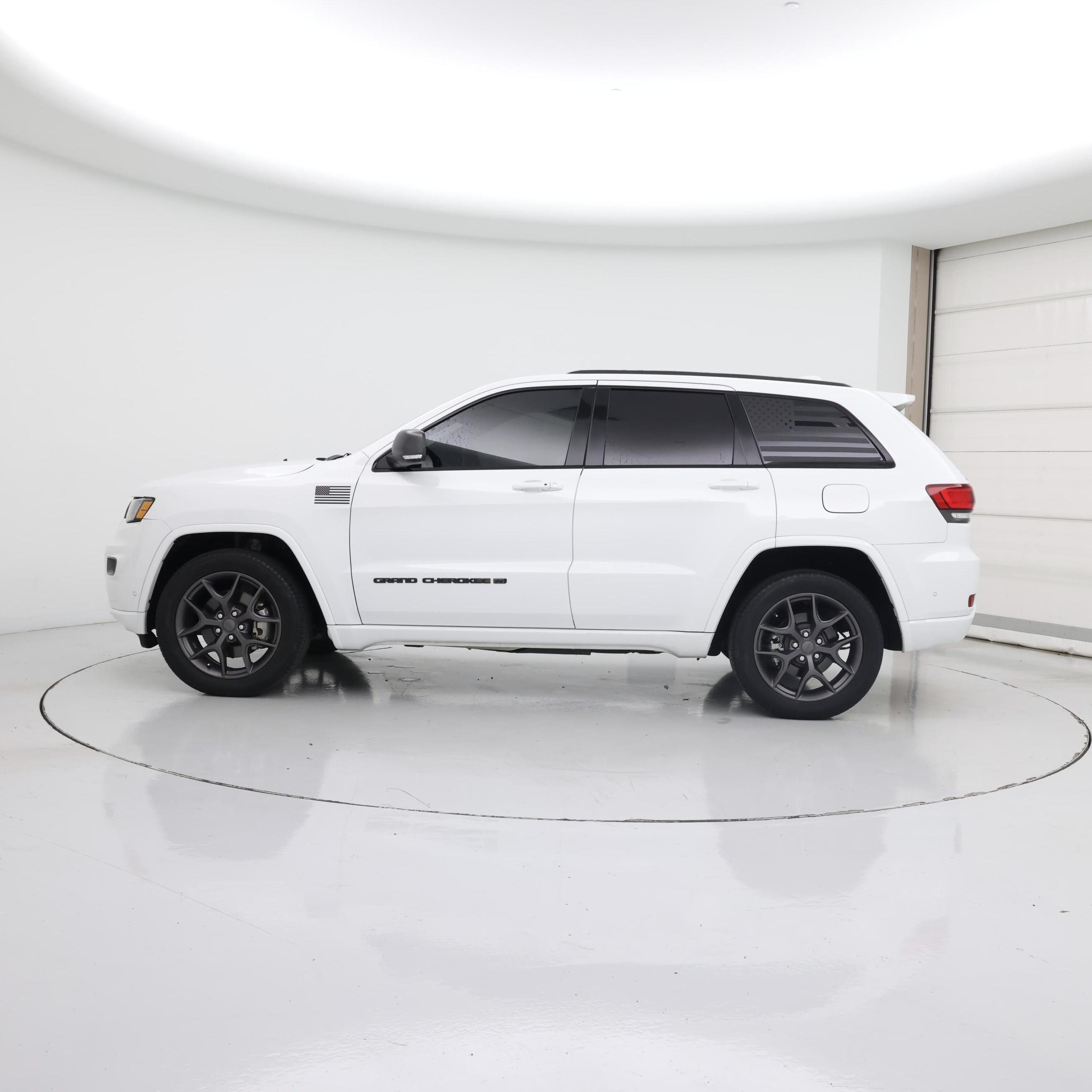 Thumbnail: 2021 Jeep Grand Cherokee - 3