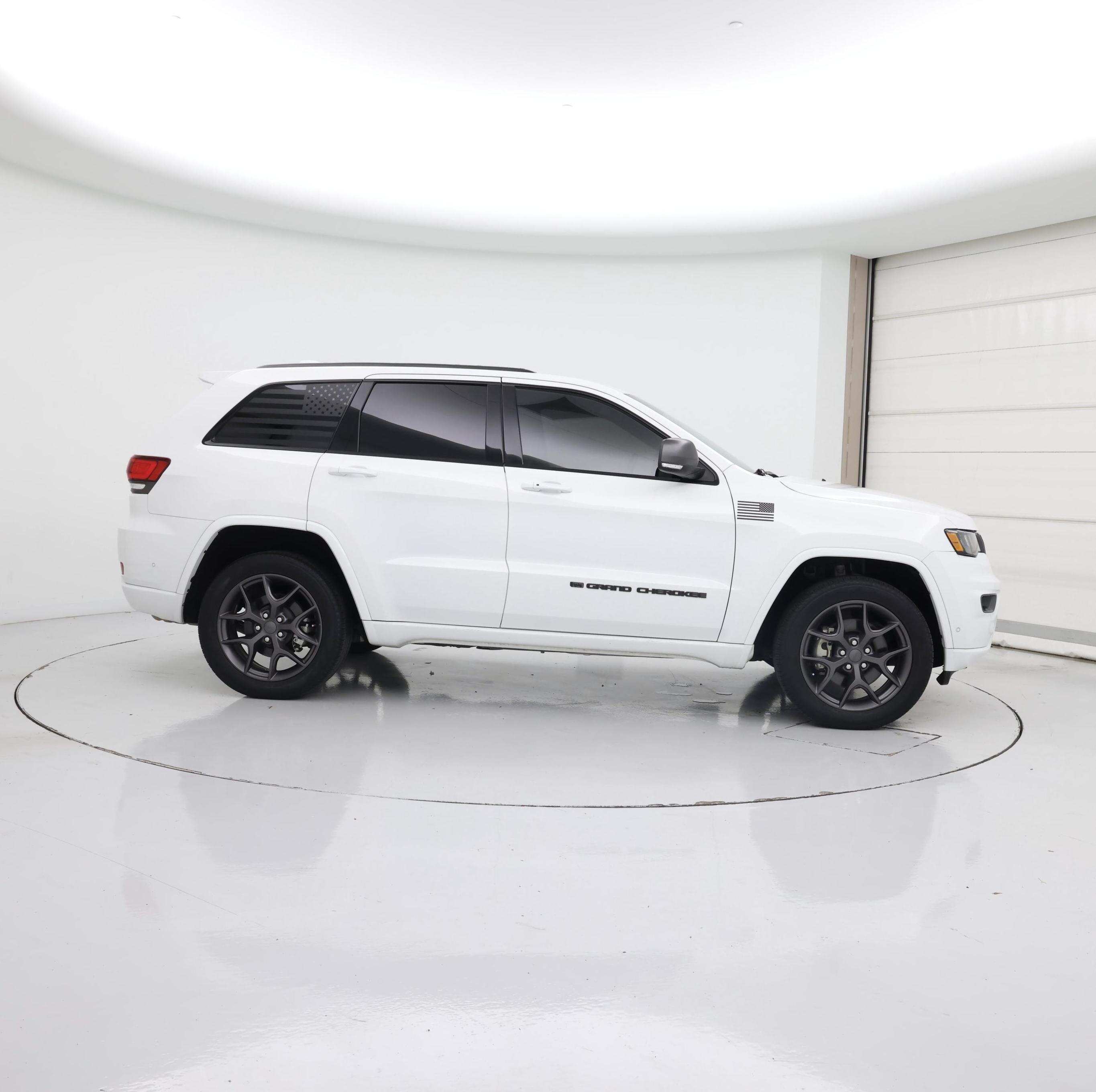 Thumbnail: 2021 Jeep Grand Cherokee - 7