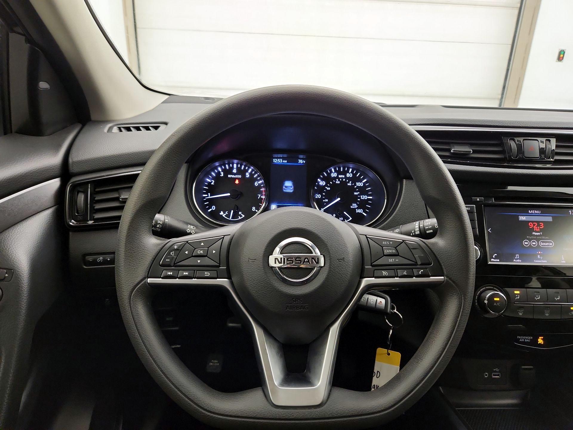 Thumbnail: 2022 Nissan Rogue Sport - 10