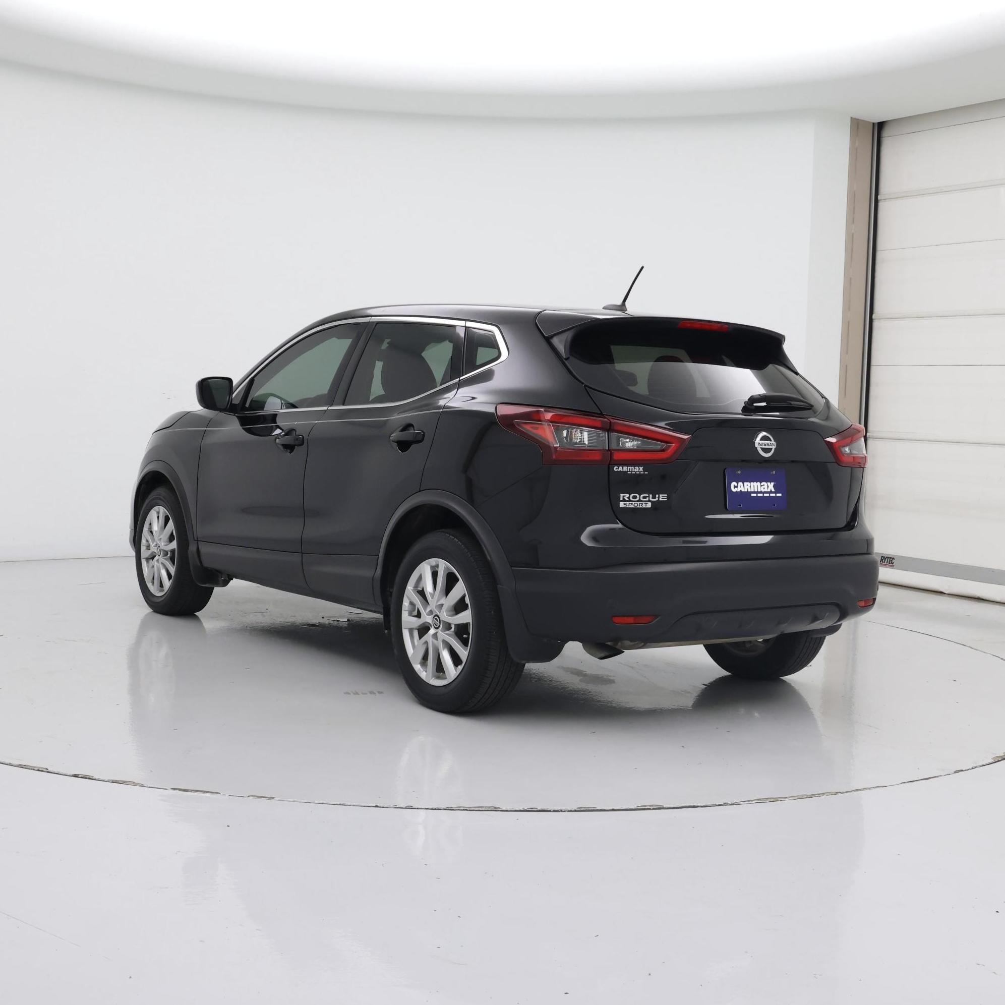 Thumbnail: 2022 Nissan Rogue Sport - 2