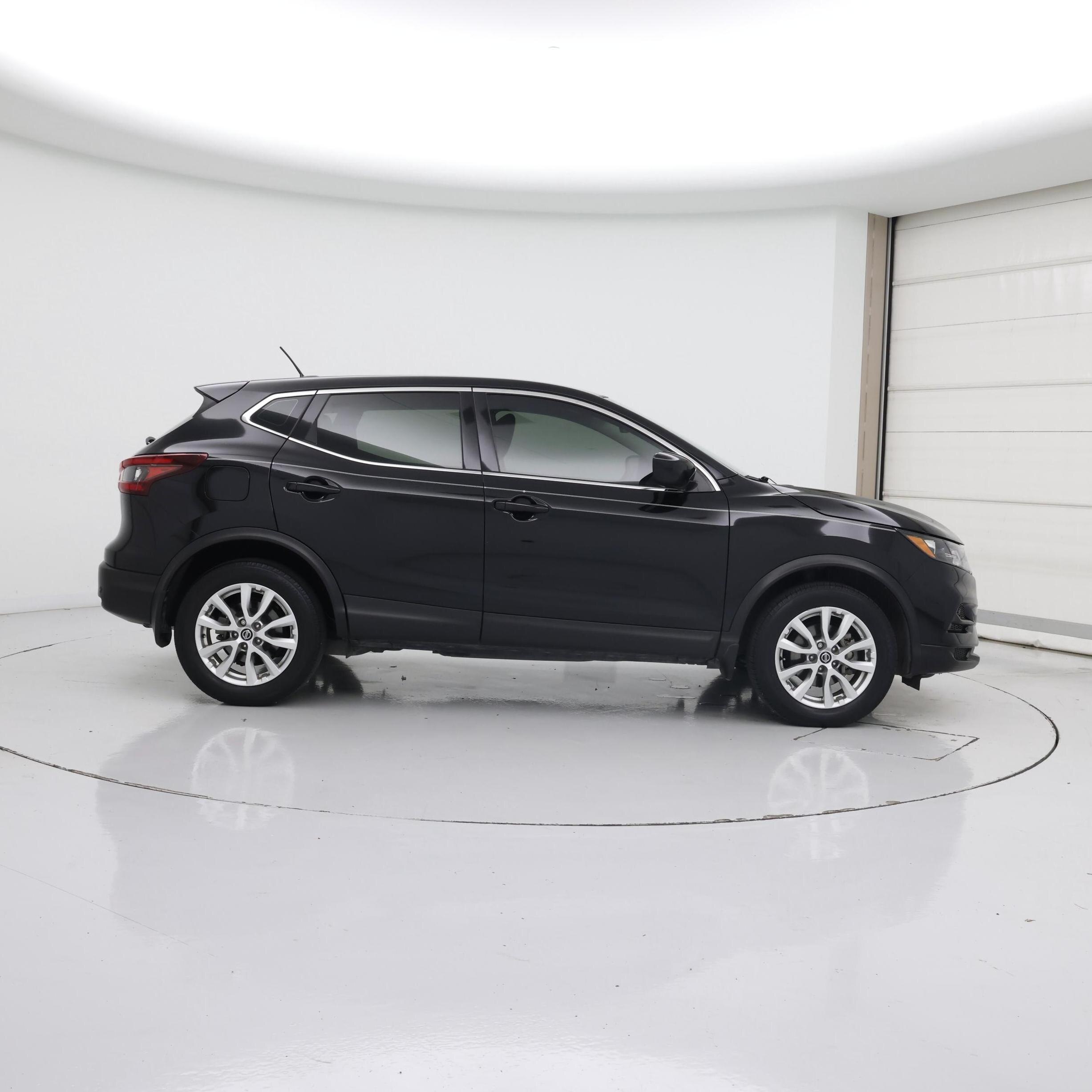 Thumbnail: 2022 Nissan Rogue Sport - 7