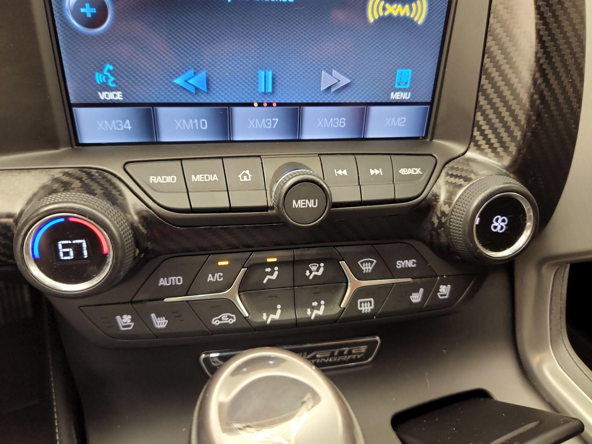 Thumbnail: 2015 Chevrolet Corvette - 17