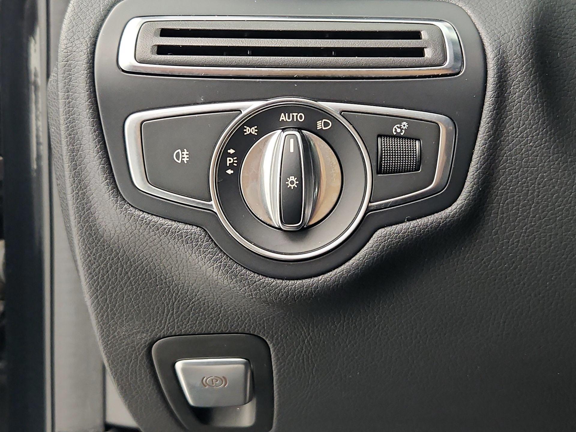 Thumbnail: 2017 Mercedes-Benz C-Class - 13