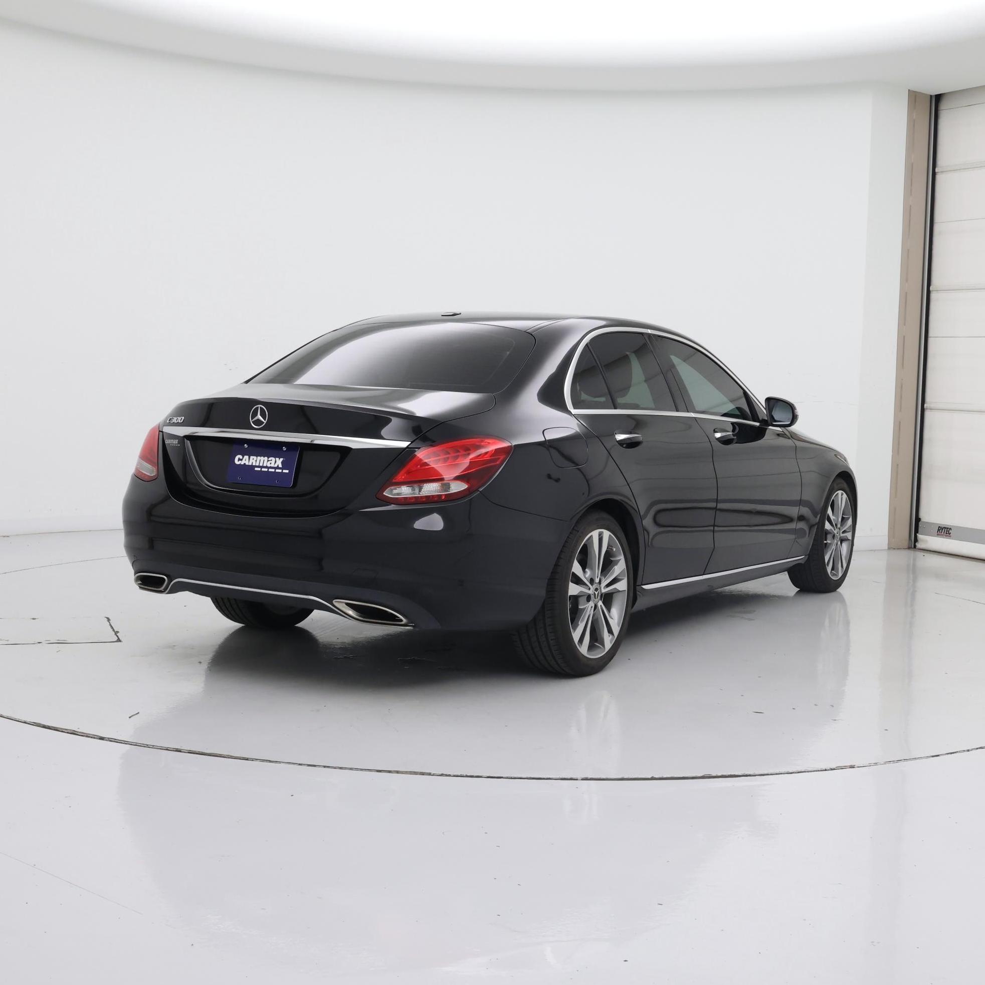 Thumbnail: 2017 Mercedes-Benz C-Class - 8