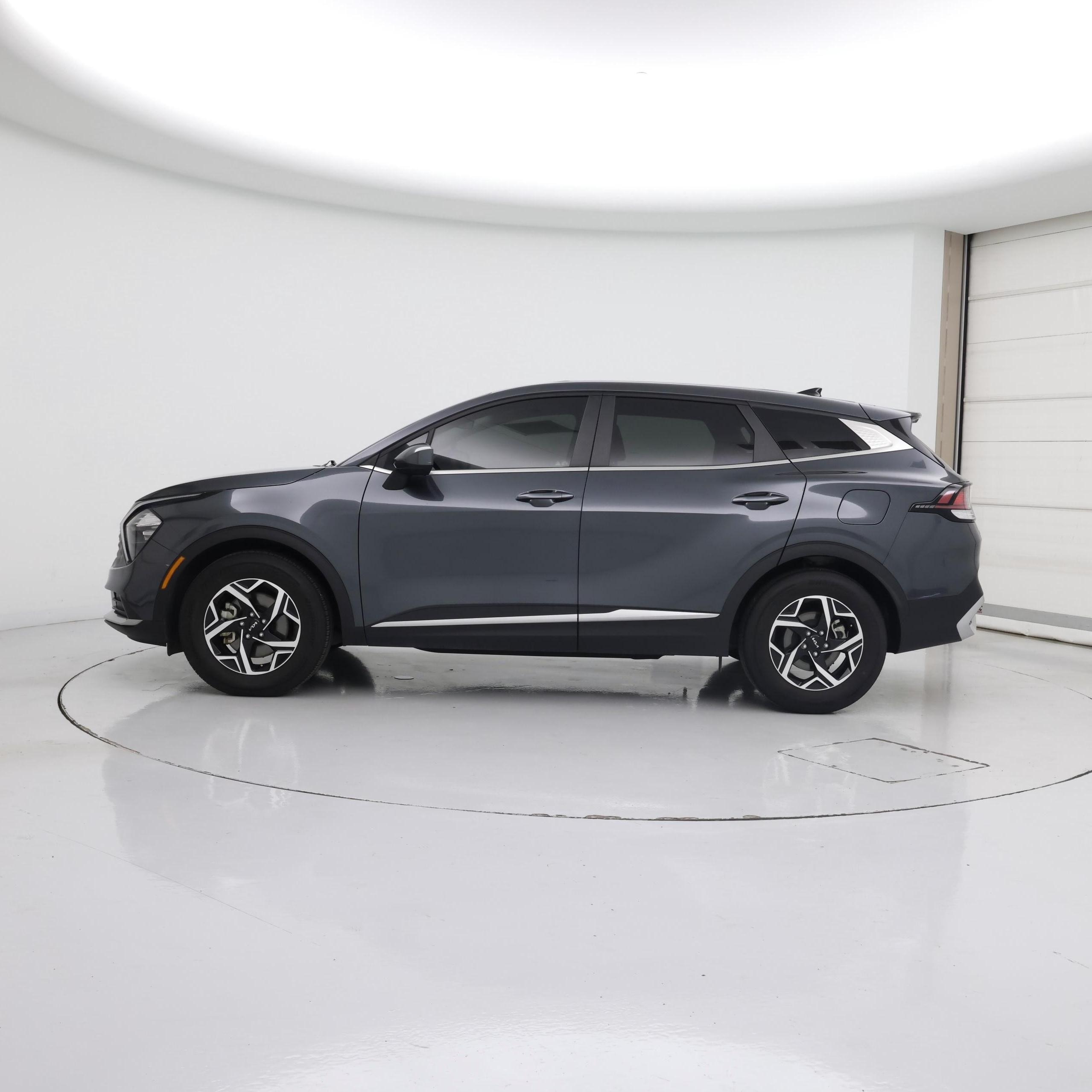 Thumbnail: 2023 Kia Sportage - 3