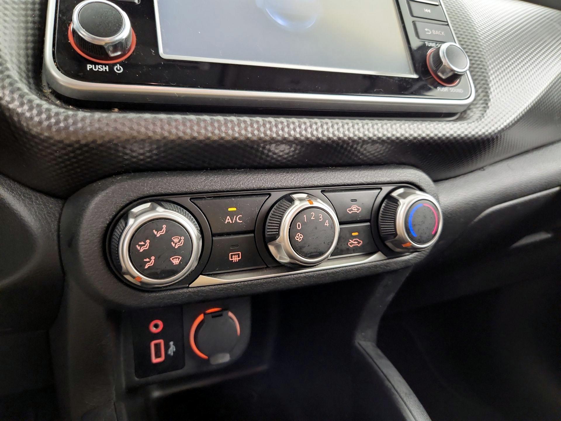 Thumbnail: 2020 Nissan Kicks - 16