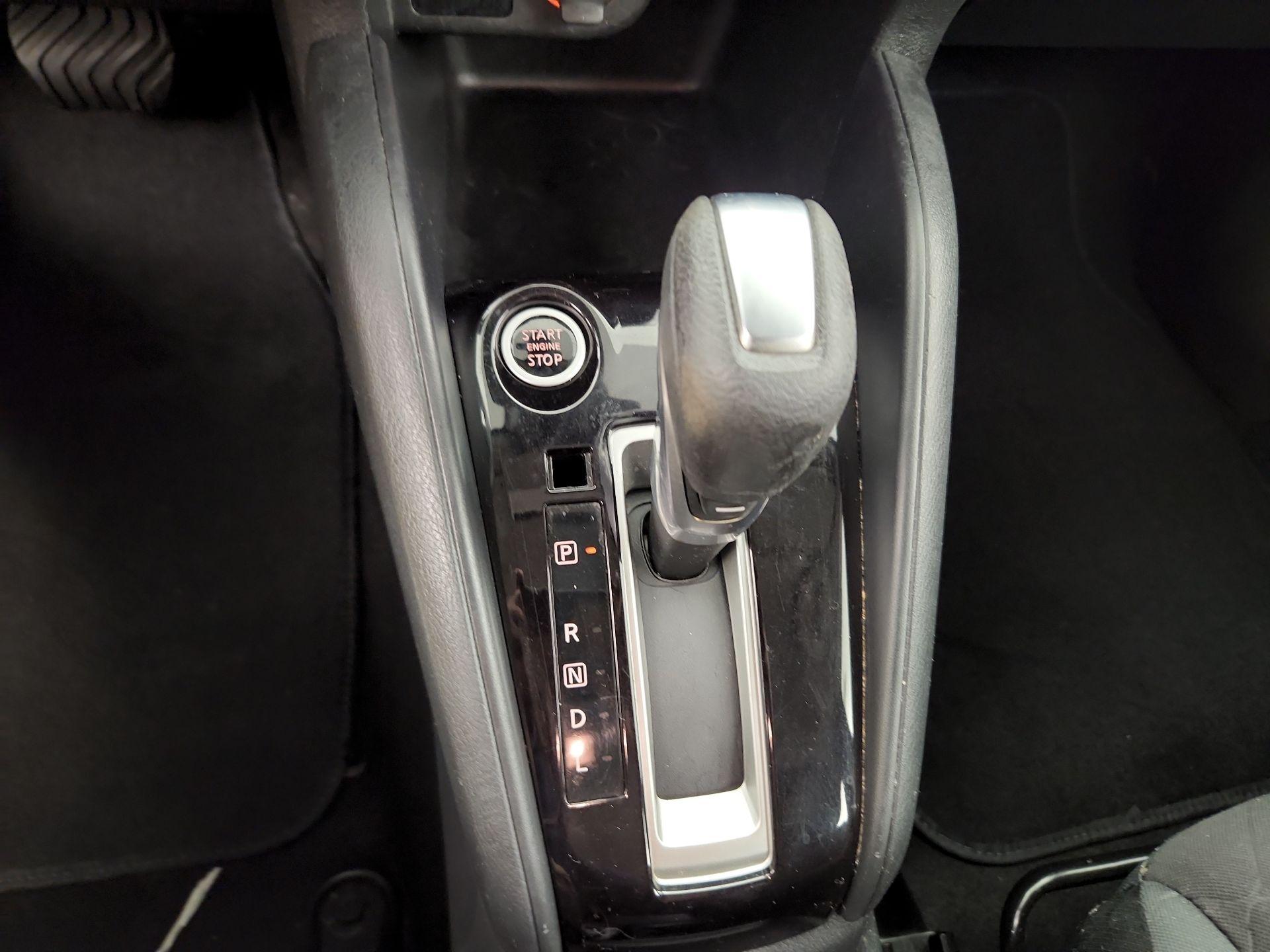 Thumbnail: 2020 Nissan Kicks - 17