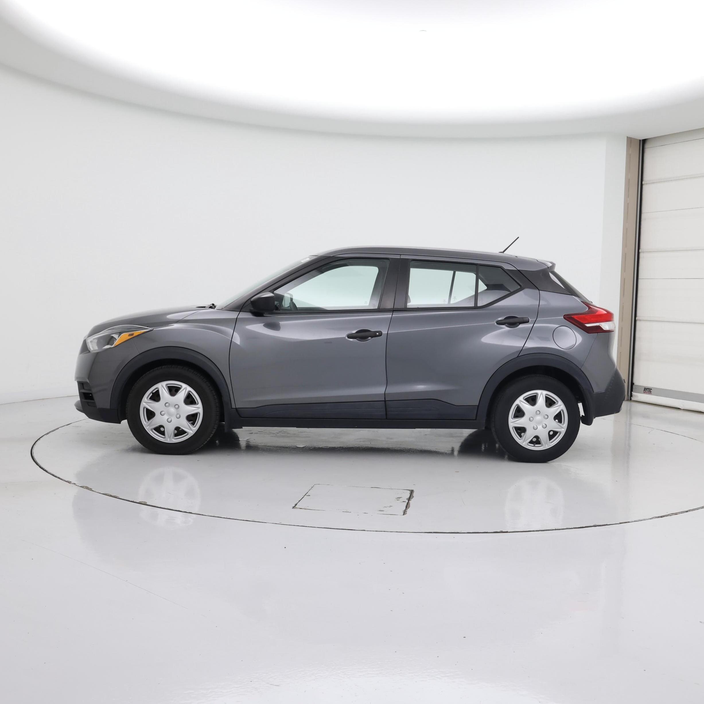 Thumbnail: 2020 Nissan Kicks - 3