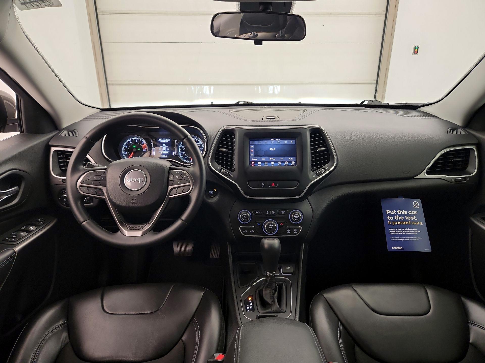 Thumbnail: 2019 Jeep Cherokee - 9