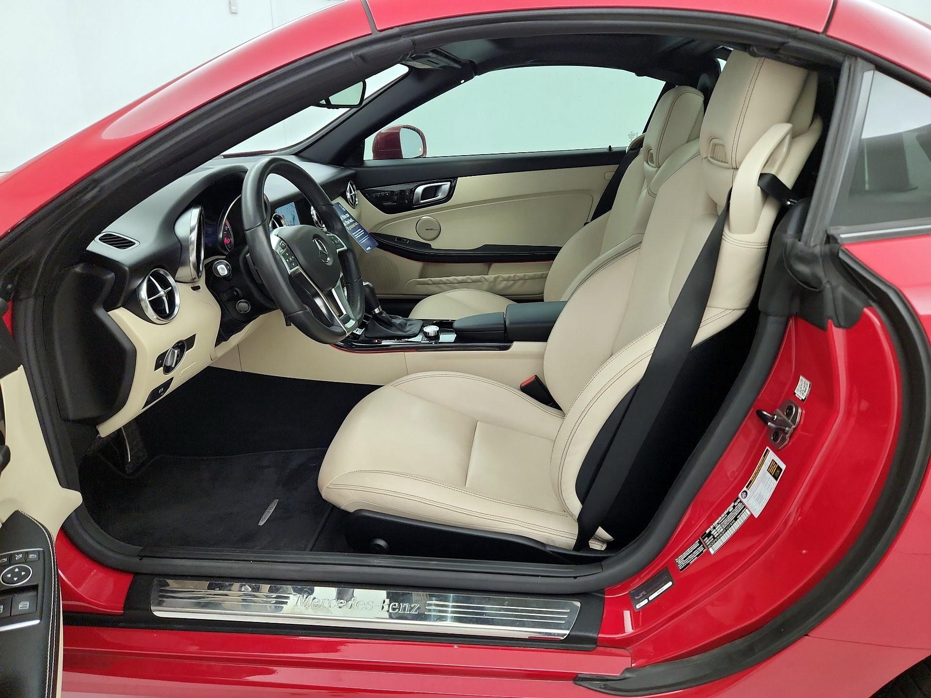 Thumbnail: 2015 Mercedes-Benz SLK - 11