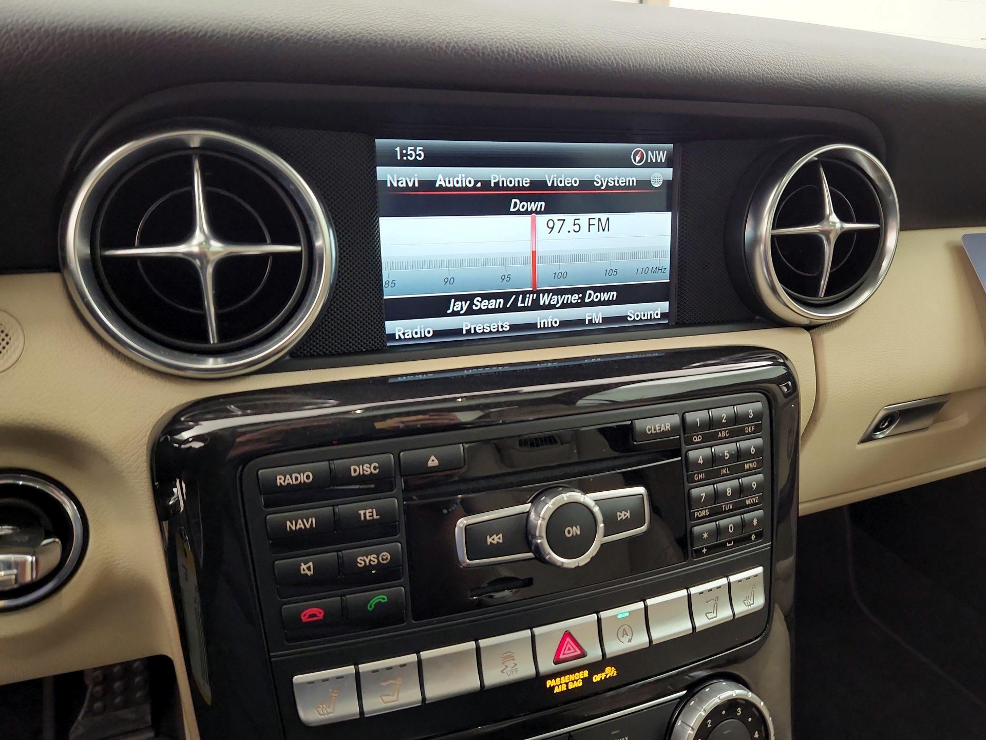 Thumbnail: 2015 Mercedes-Benz SLK - 15