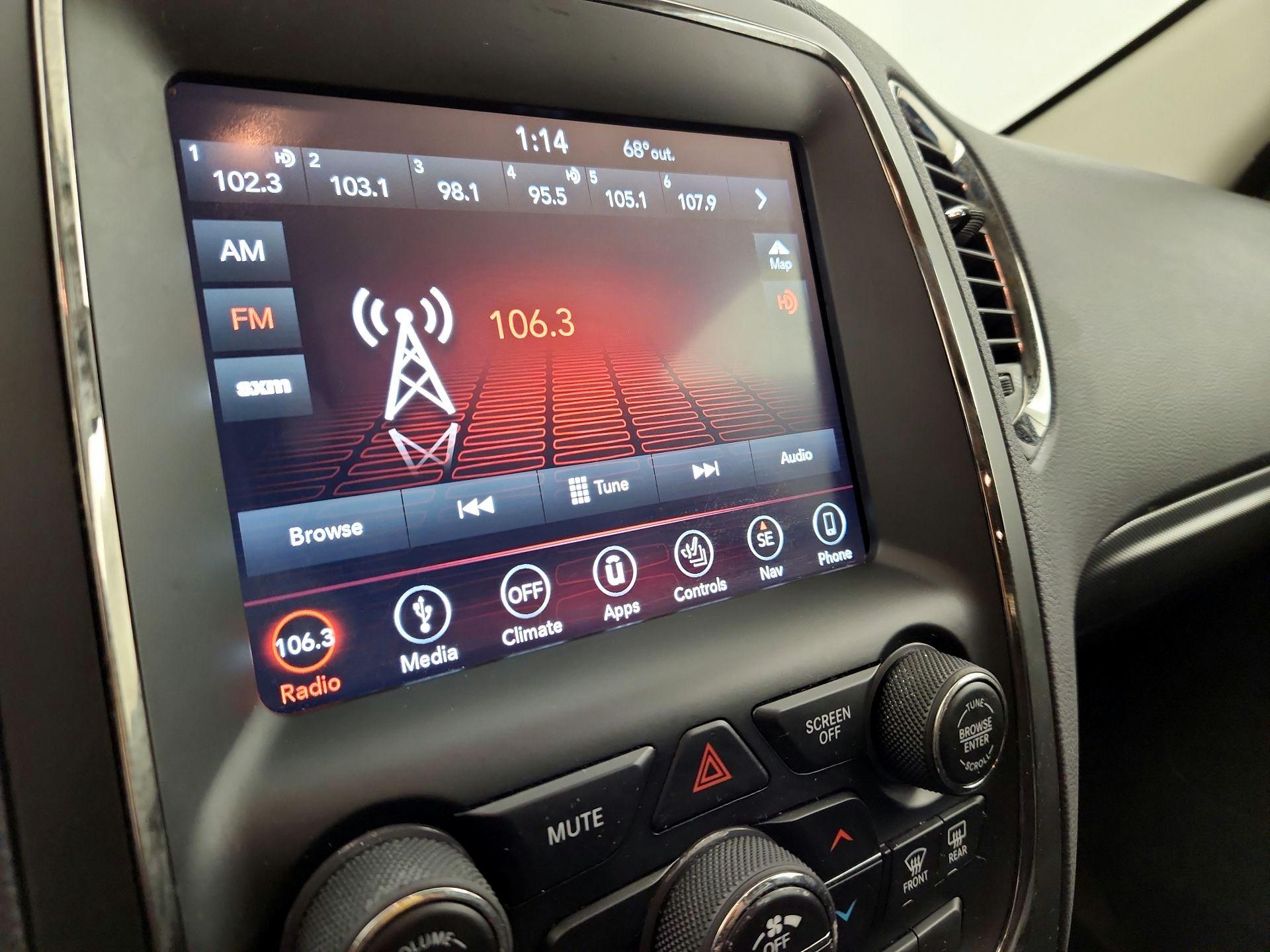 Thumbnail: 2018 Dodge Durango - 16