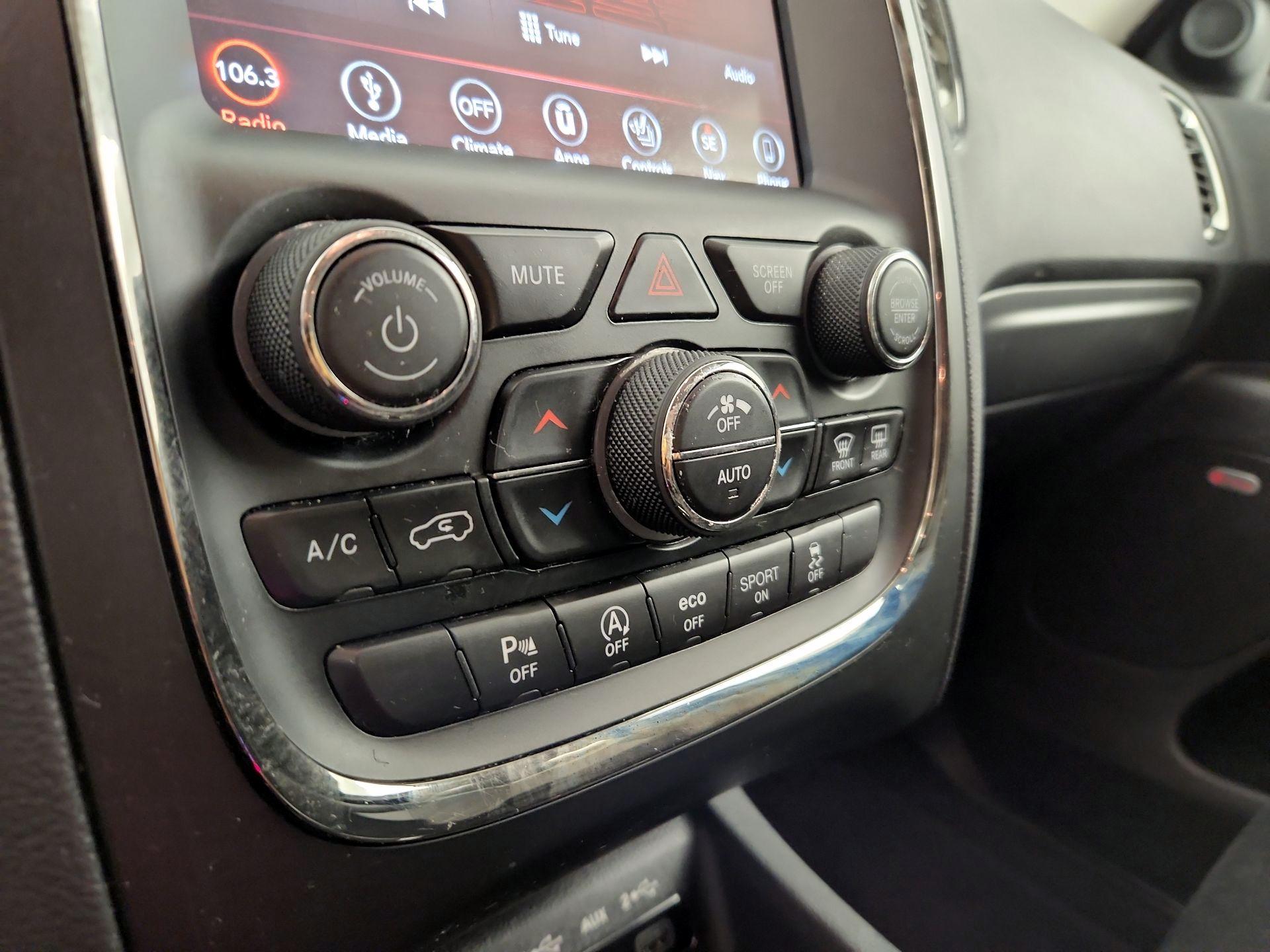 Thumbnail: 2018 Dodge Durango - 17