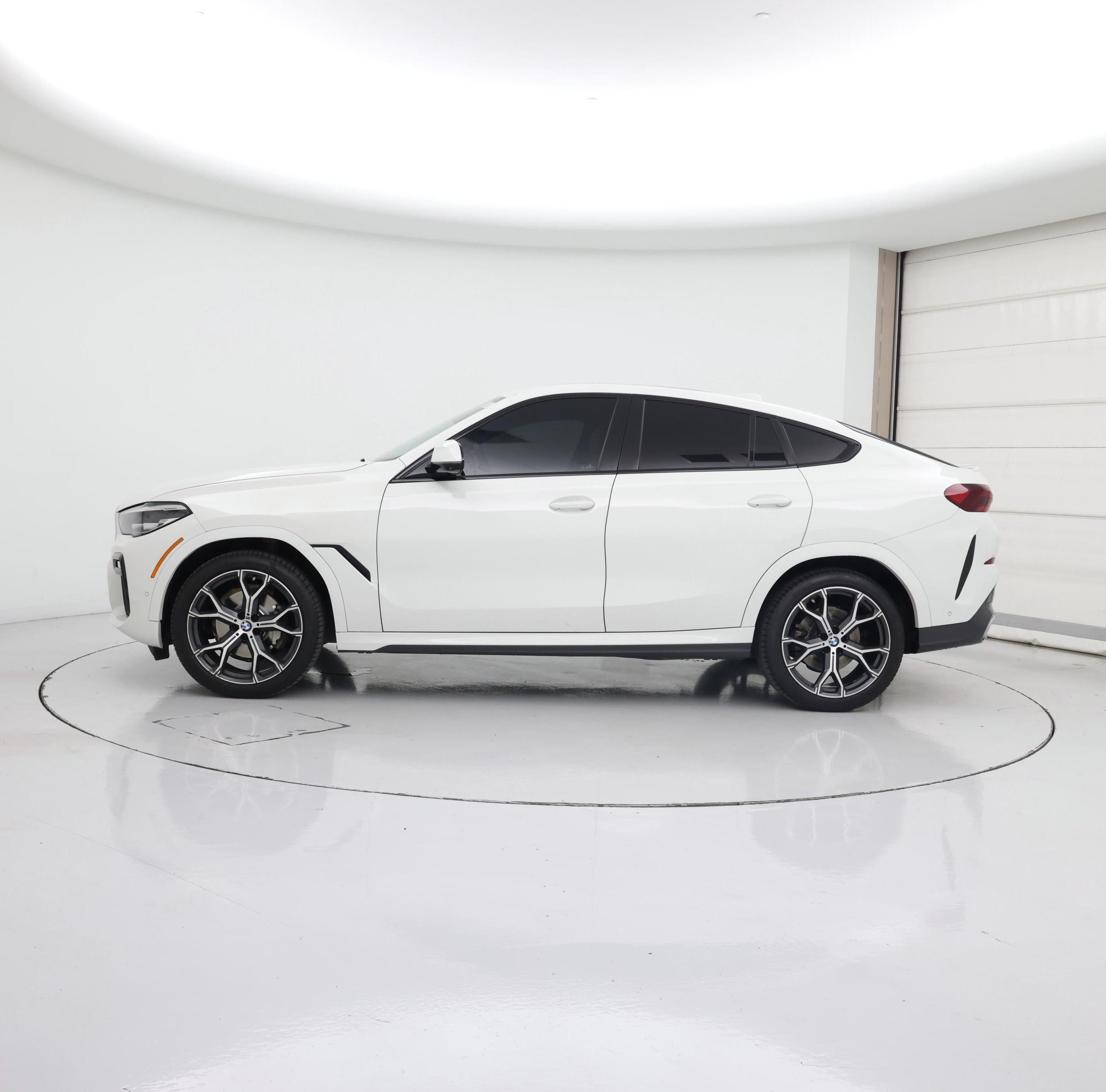 Thumbnail: 2021 BMW X6 - 3