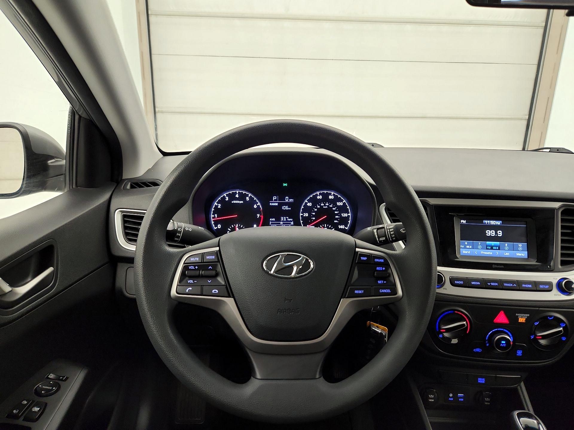 Thumbnail: 2022 Hyundai Accent - 10