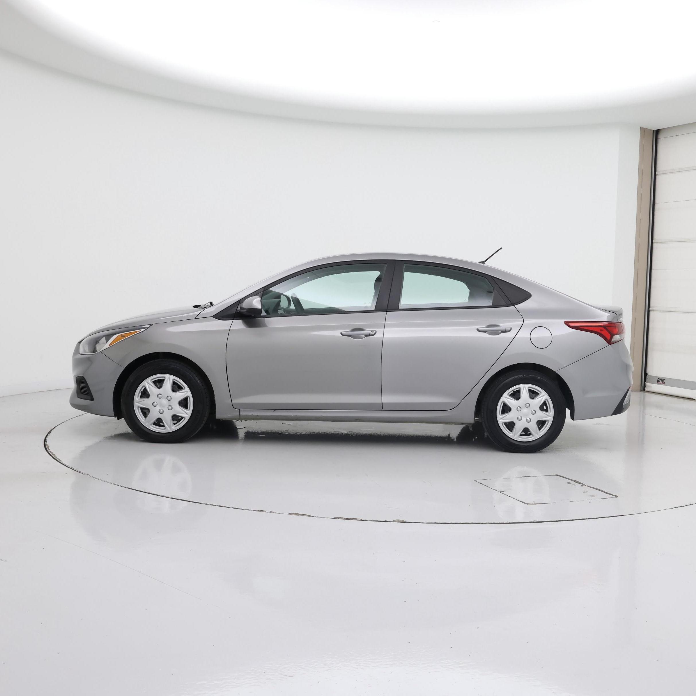 Thumbnail: 2022 Hyundai Accent - 3
