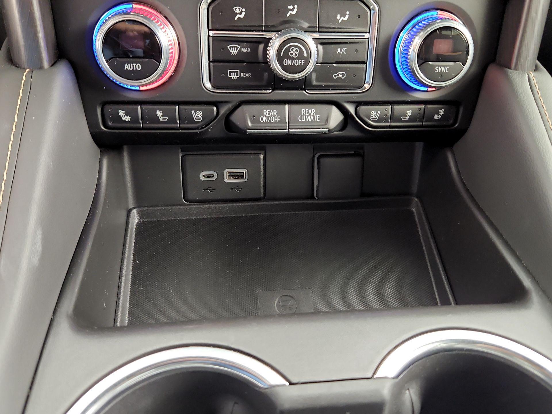 Thumbnail: 2023 GMC Yukon XL - 19