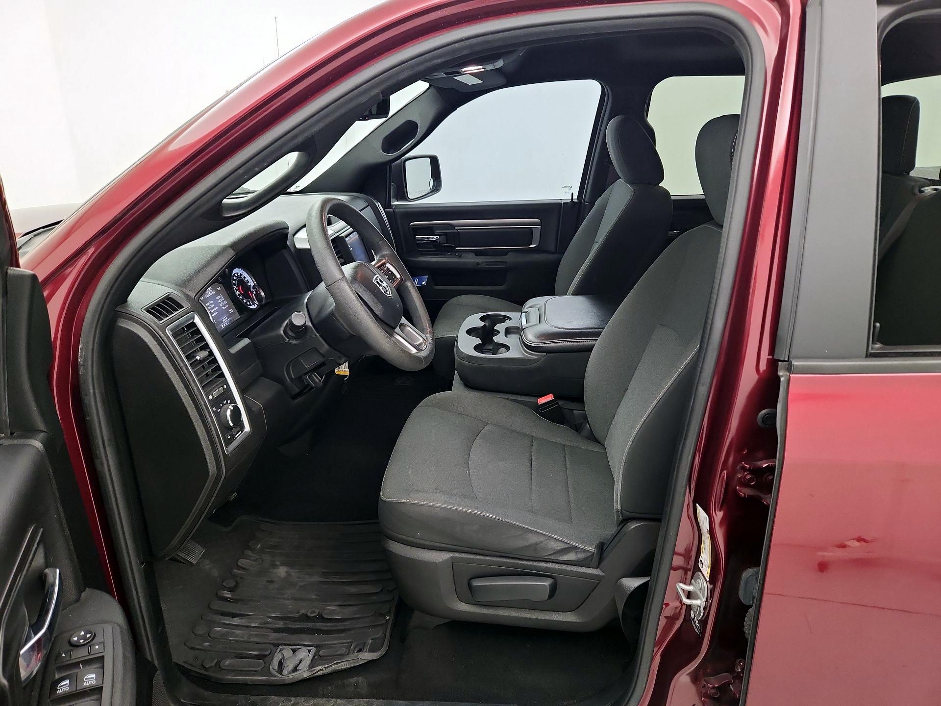 Thumbnail: 2021 RAM 1500 Classic - 11