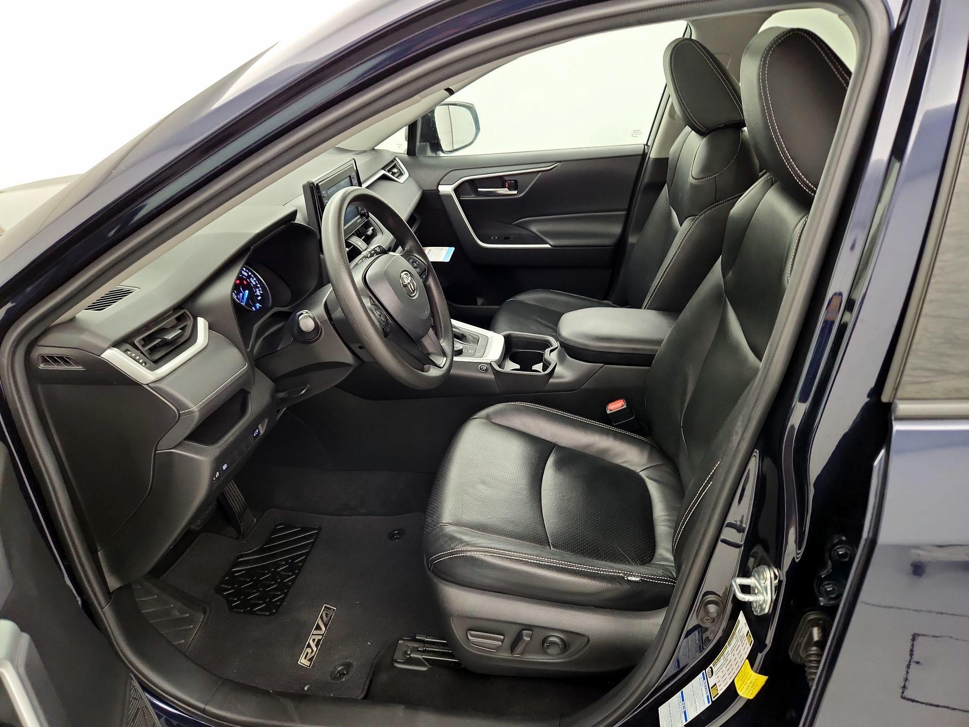 Thumbnail: 2021 Toyota RAV4 - 11