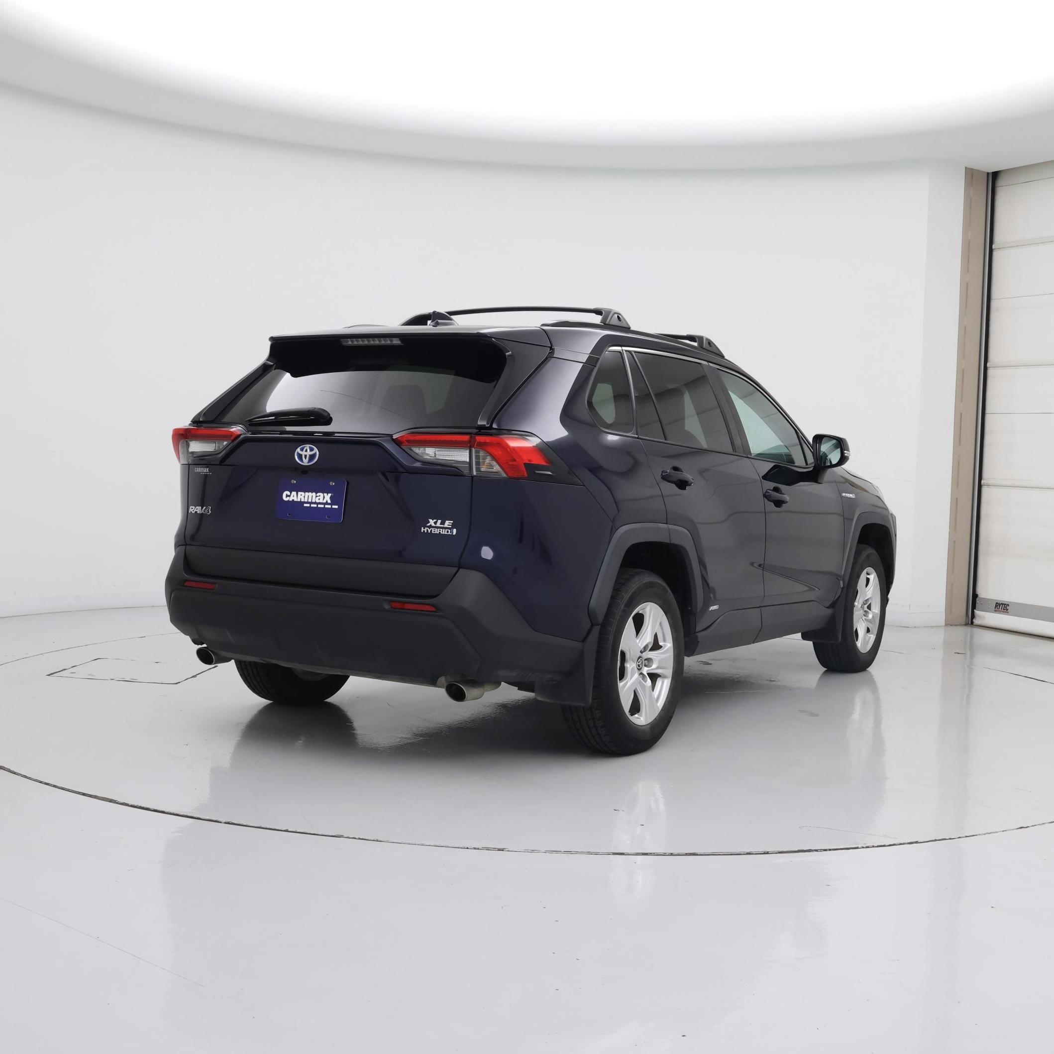Thumbnail: 2021 Toyota RAV4 - 8
