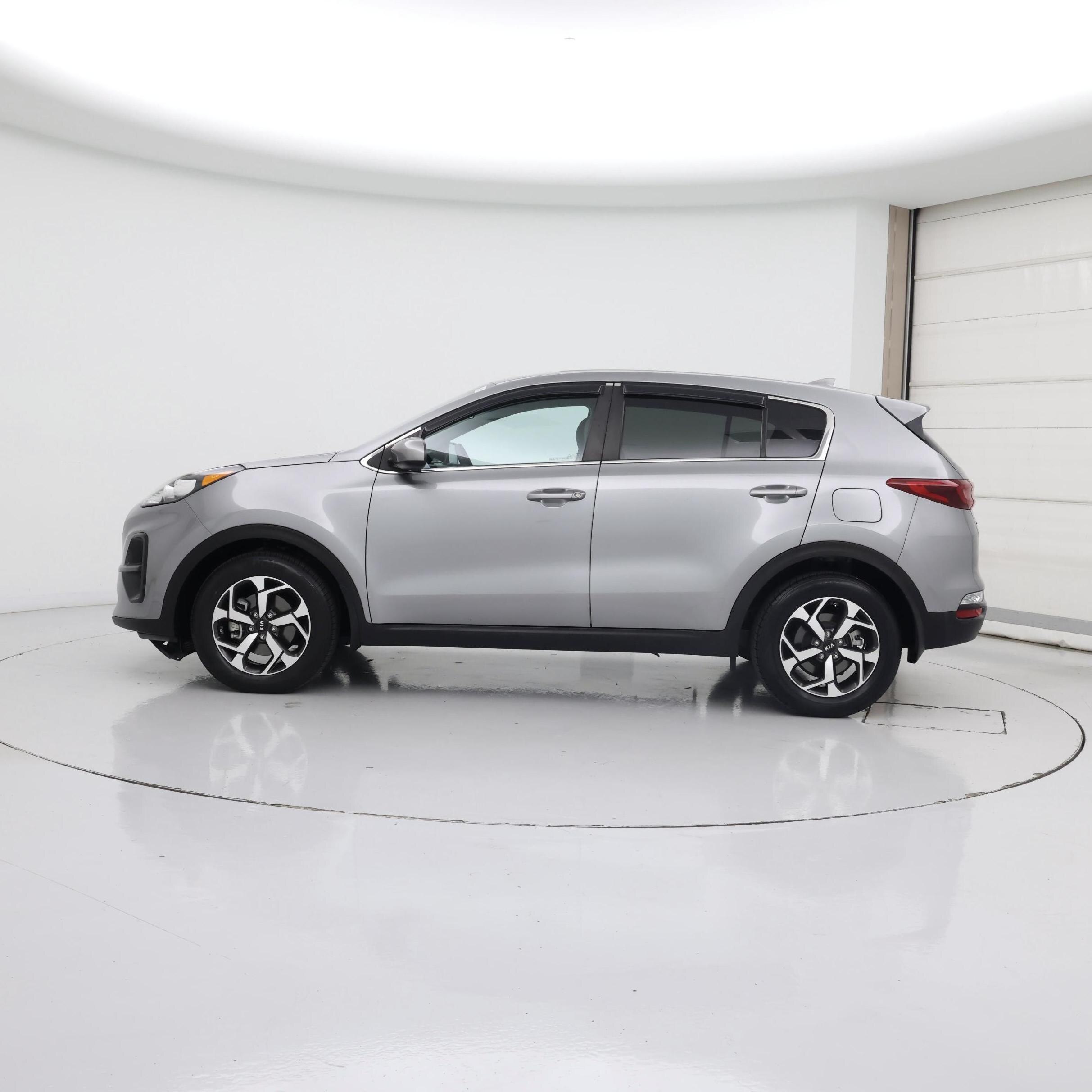 Thumbnail: 2020 Kia Sportage - 3