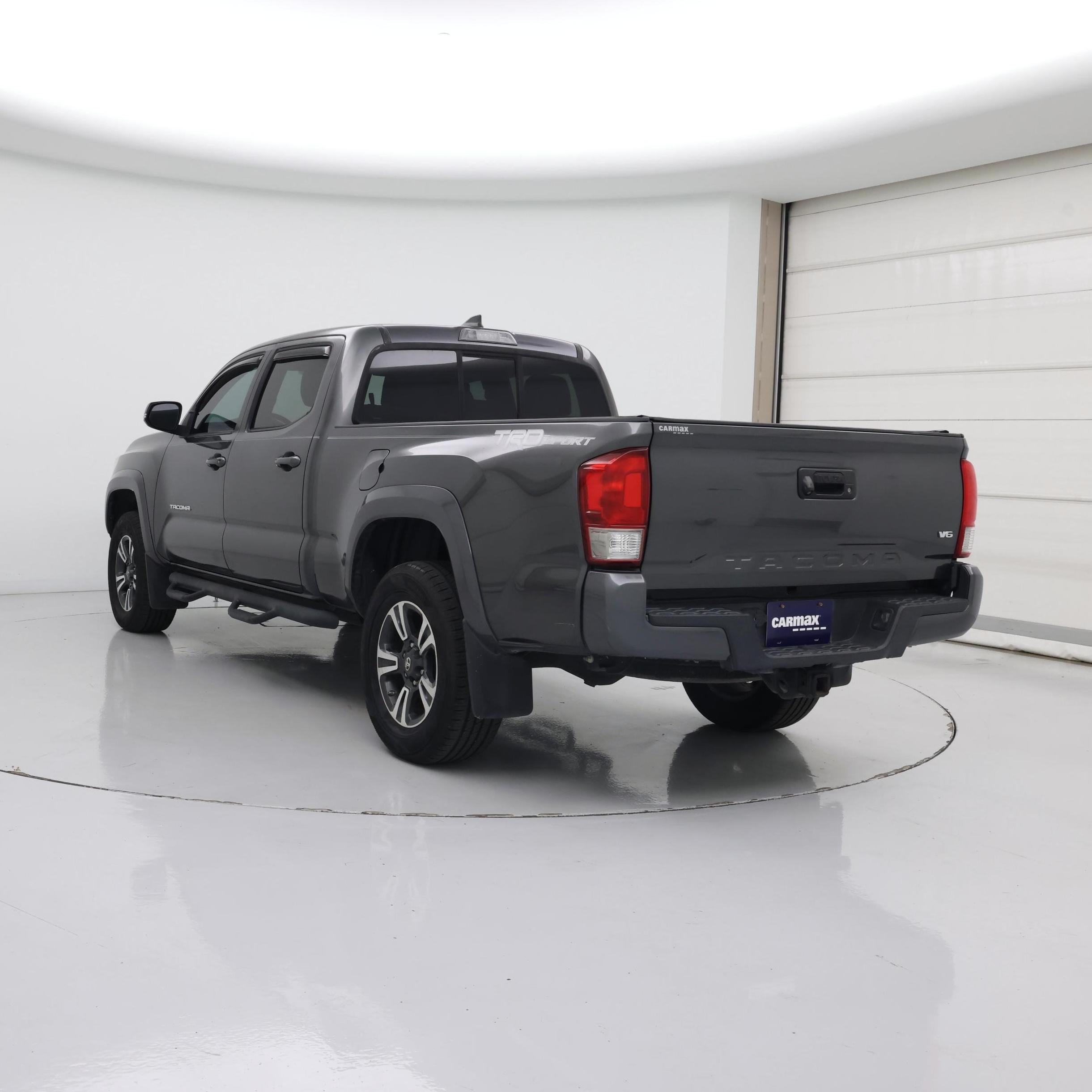 Thumbnail: 2016 Toyota Tacoma - 2