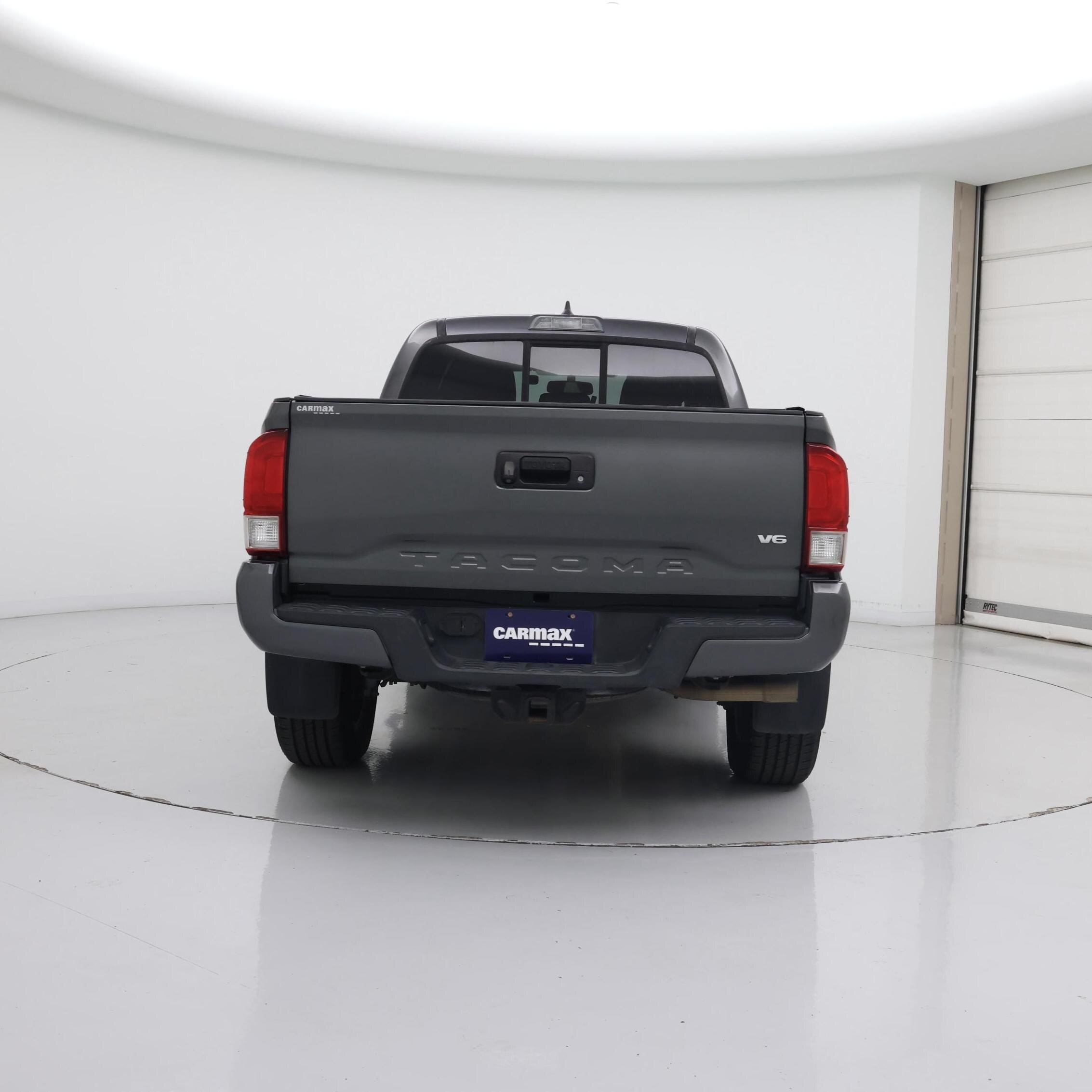 Thumbnail: 2016 Toyota Tacoma - 6