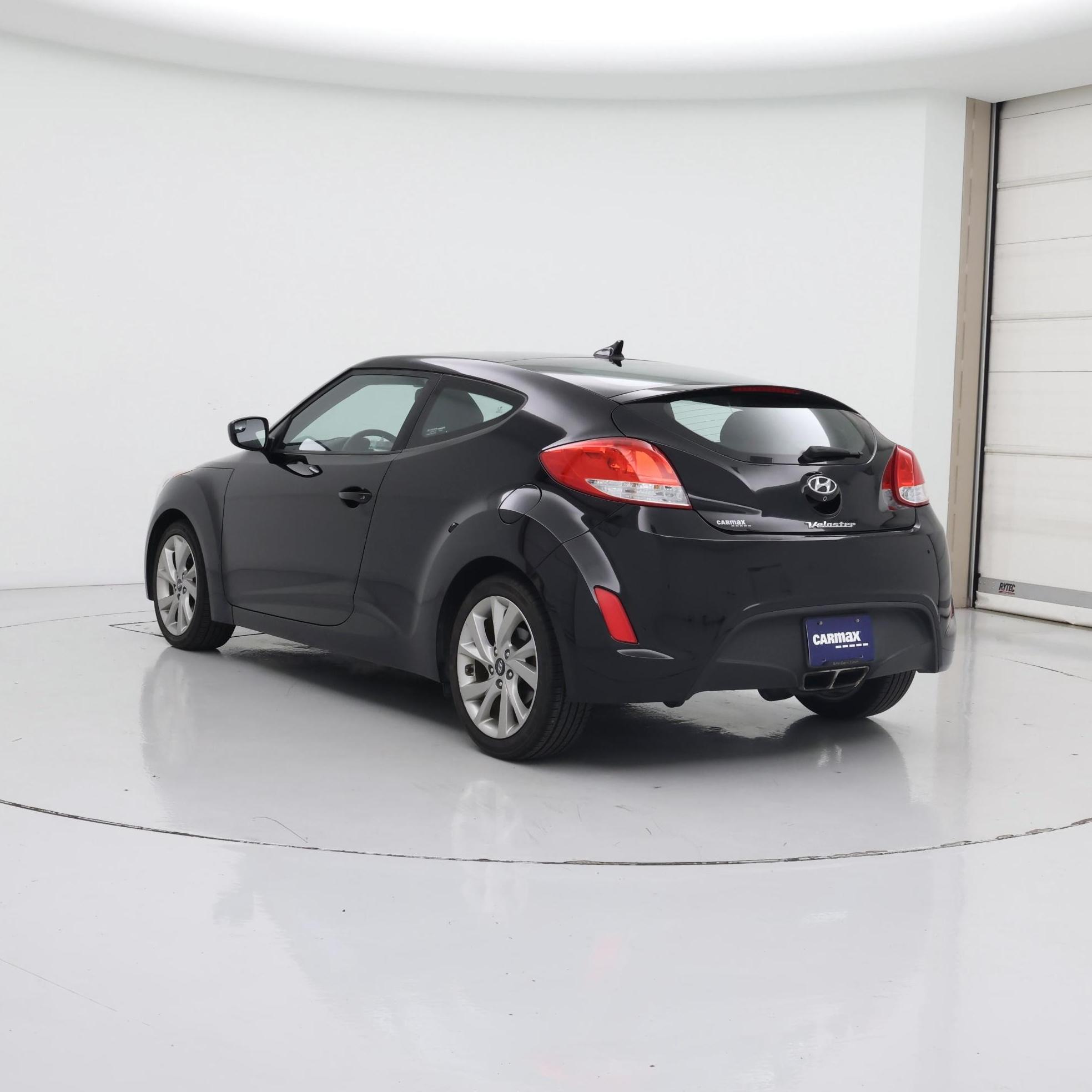 Thumbnail: 2017 Hyundai Veloster - 2