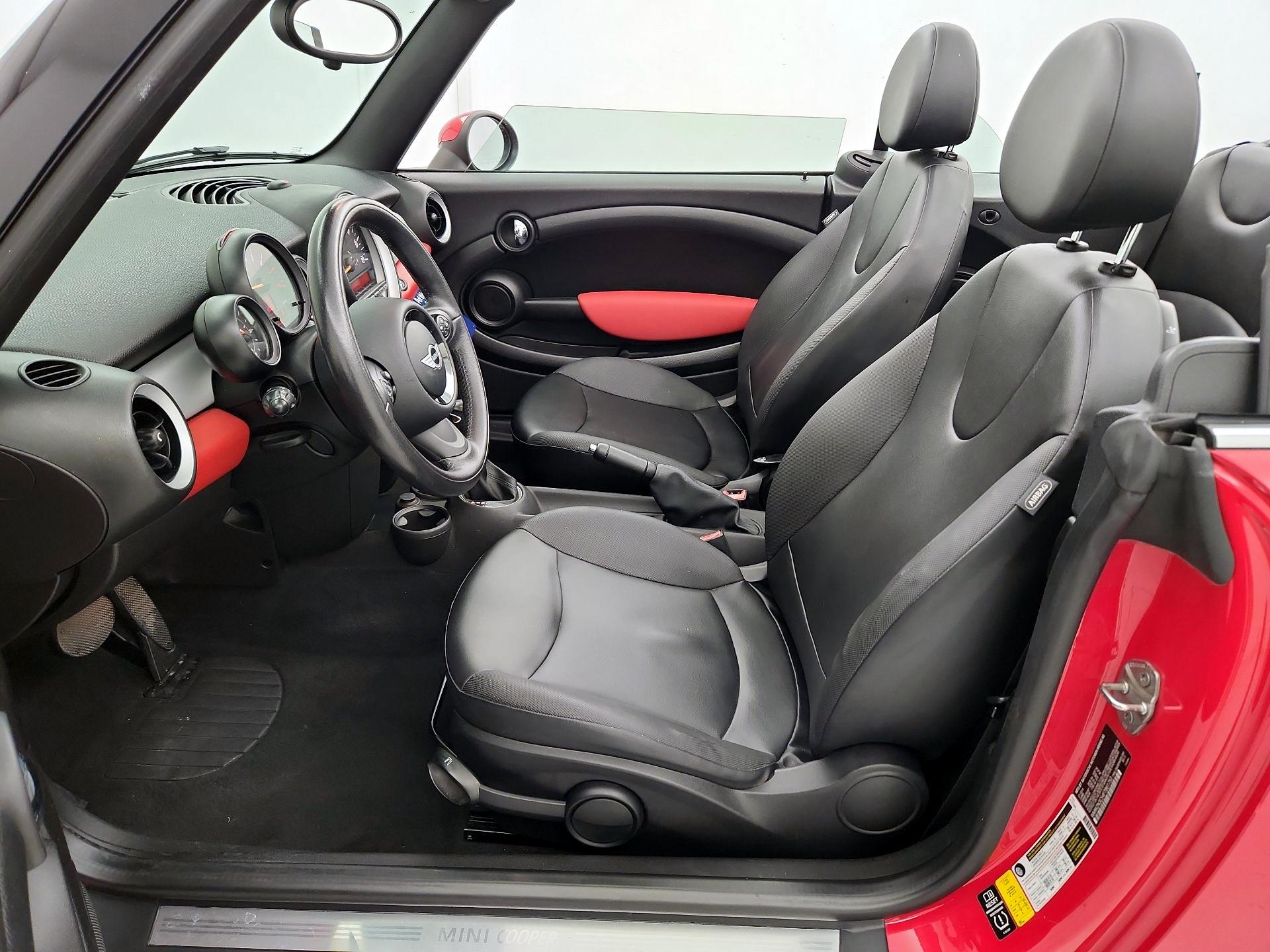 Thumbnail: 2015 MINI Cooper - 11