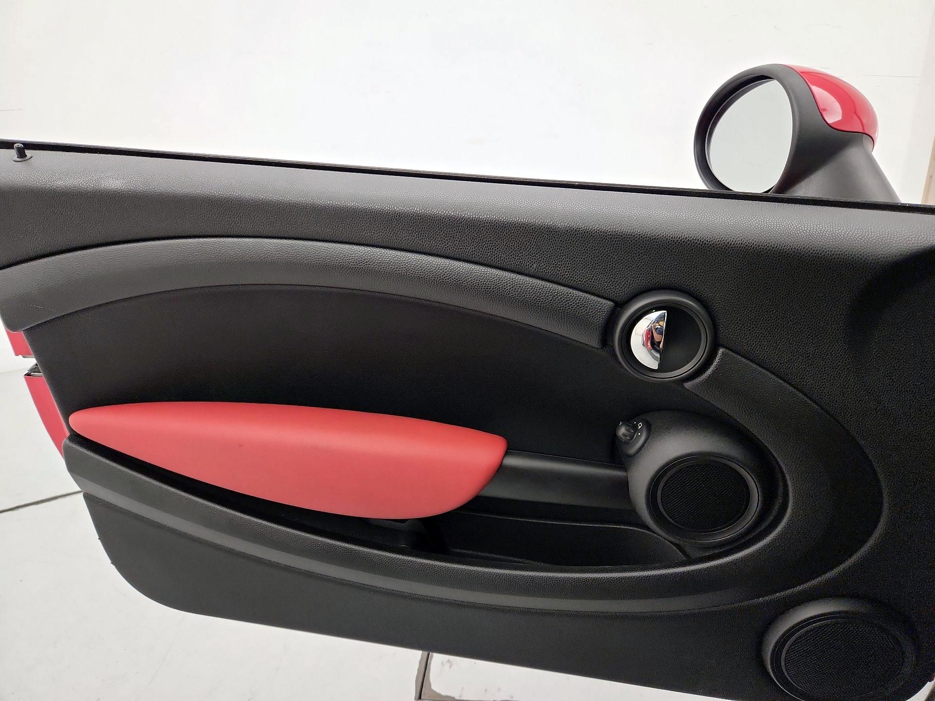 Thumbnail: 2015 MINI Cooper - 12
