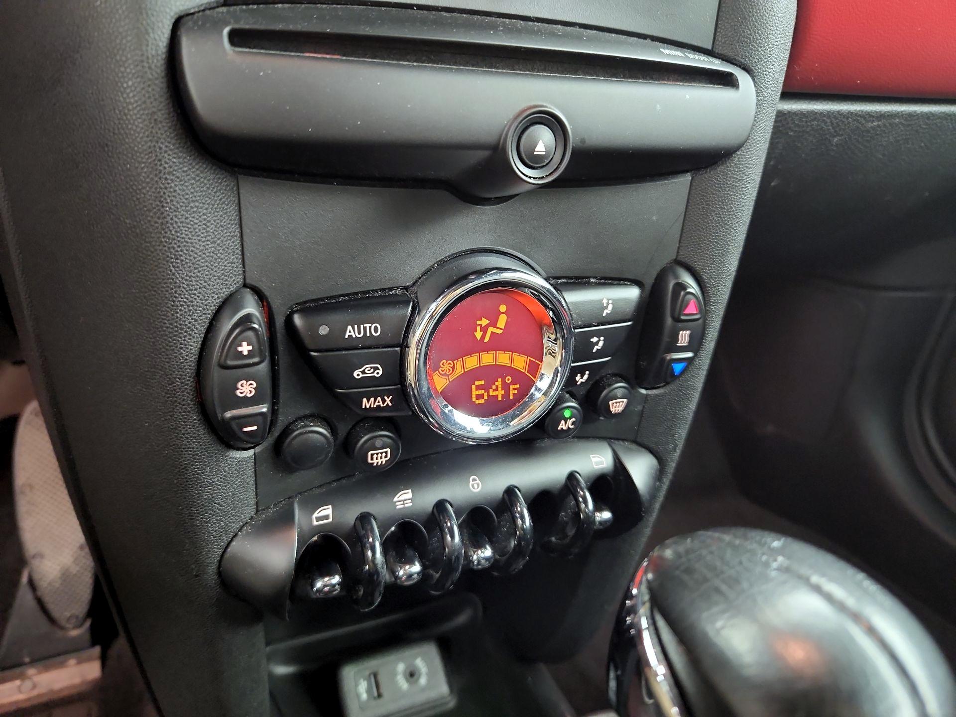 Thumbnail: 2015 MINI Cooper - 14