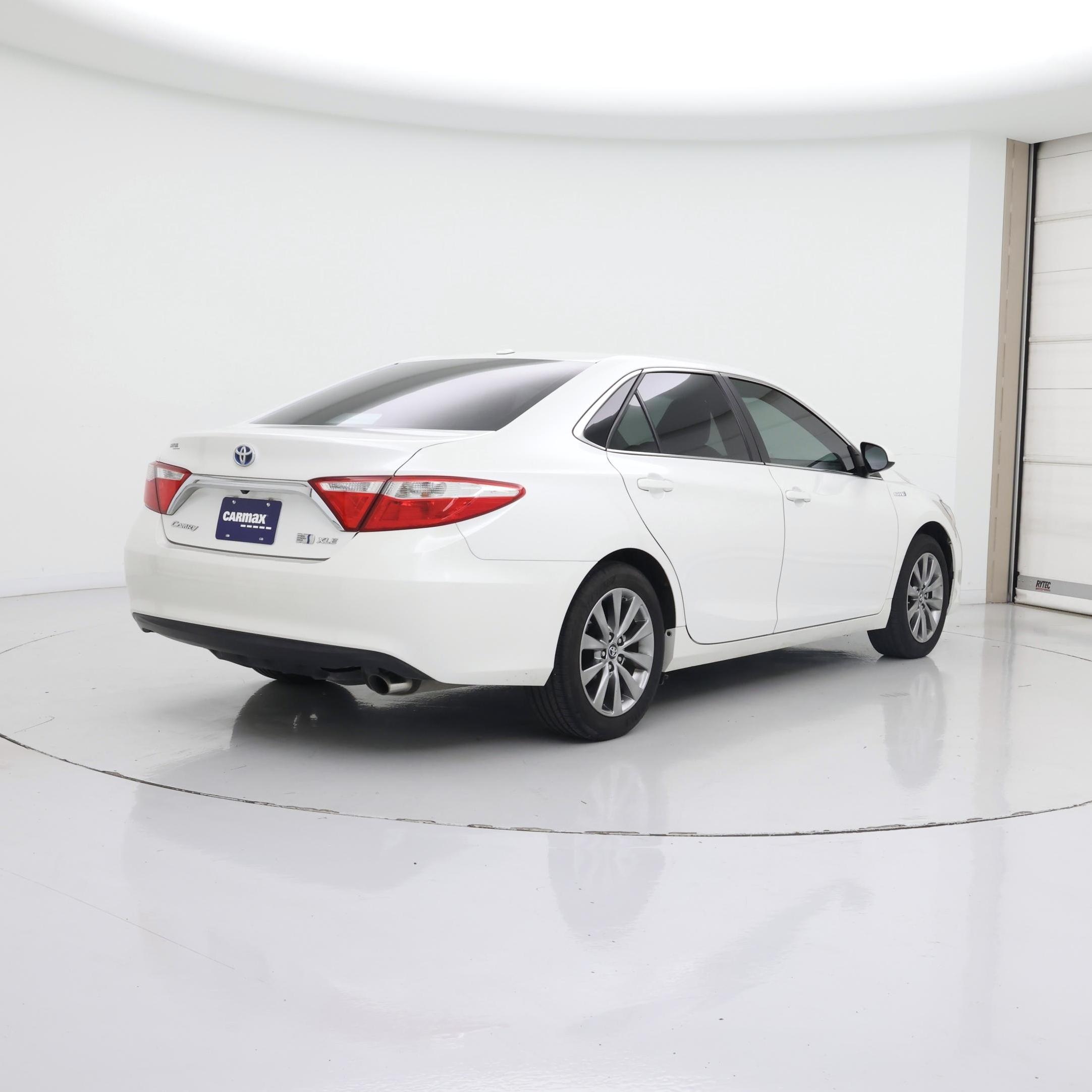 Thumbnail: 2017 Toyota Camry - 8