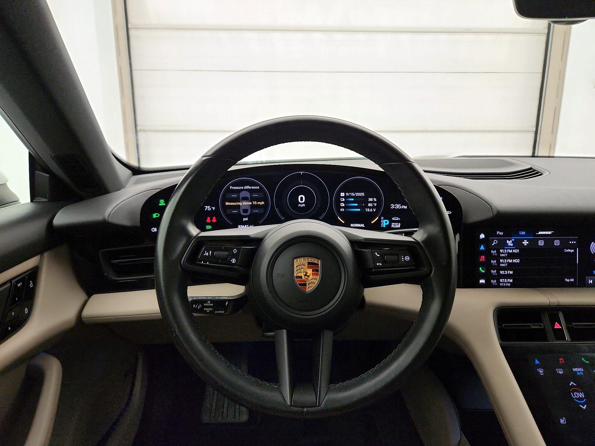 Thumbnail: 2021 Porsche Taycan - 10